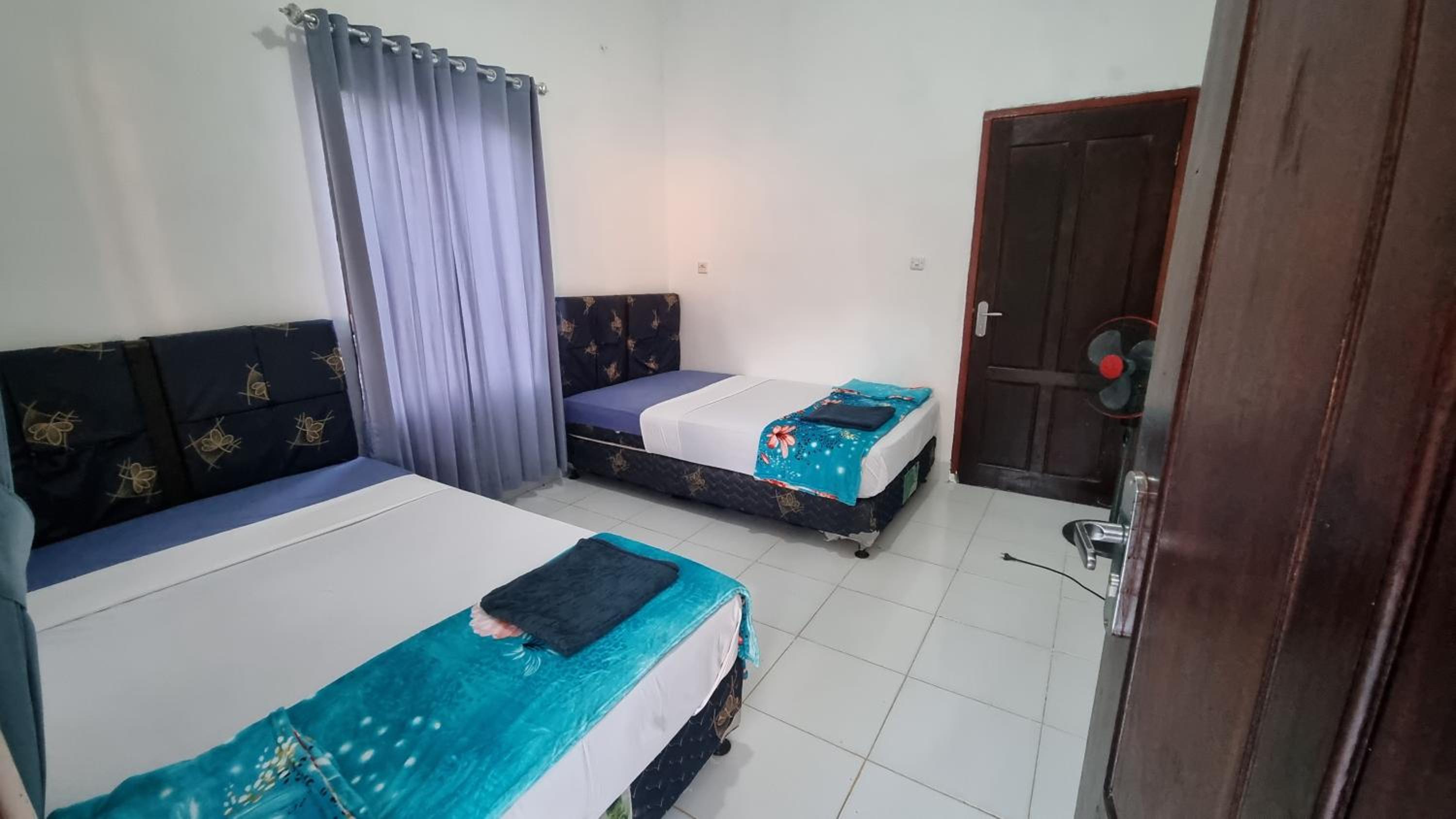 Twin Room with Private Bathroom photo 1