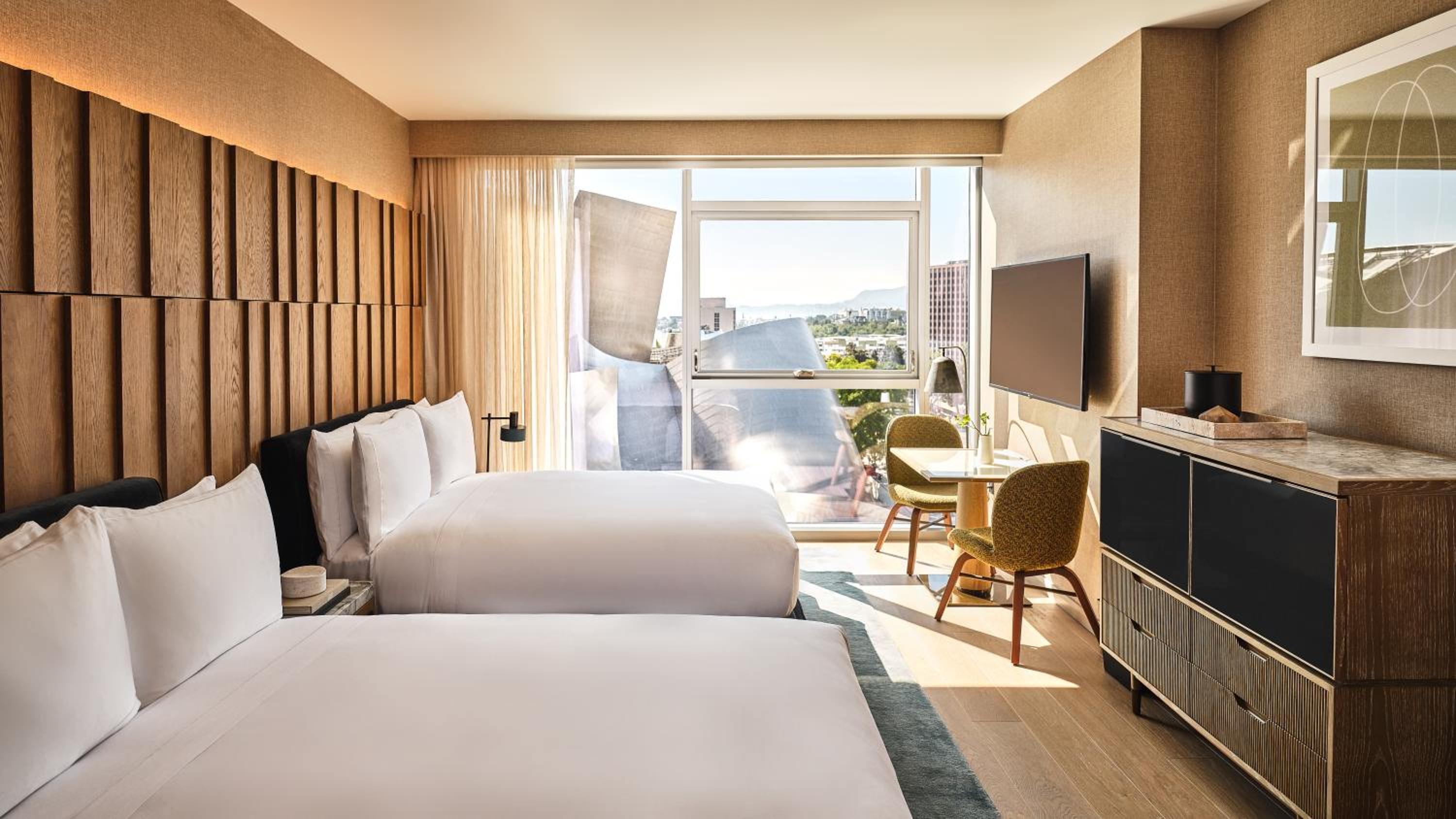 Premium Room with Two Full Beds thumbnail 5