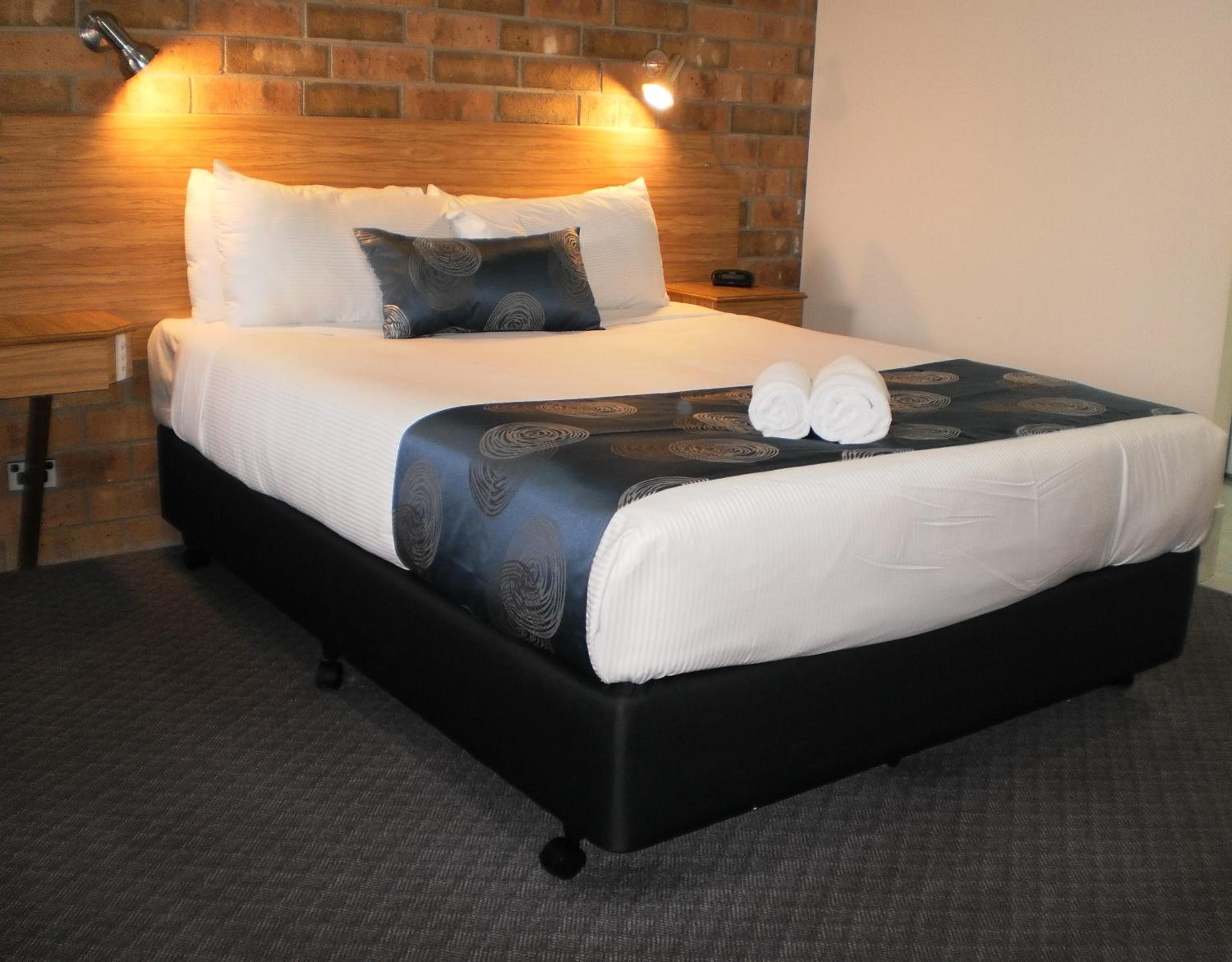 Deluxe Queen Room - Photo 2
