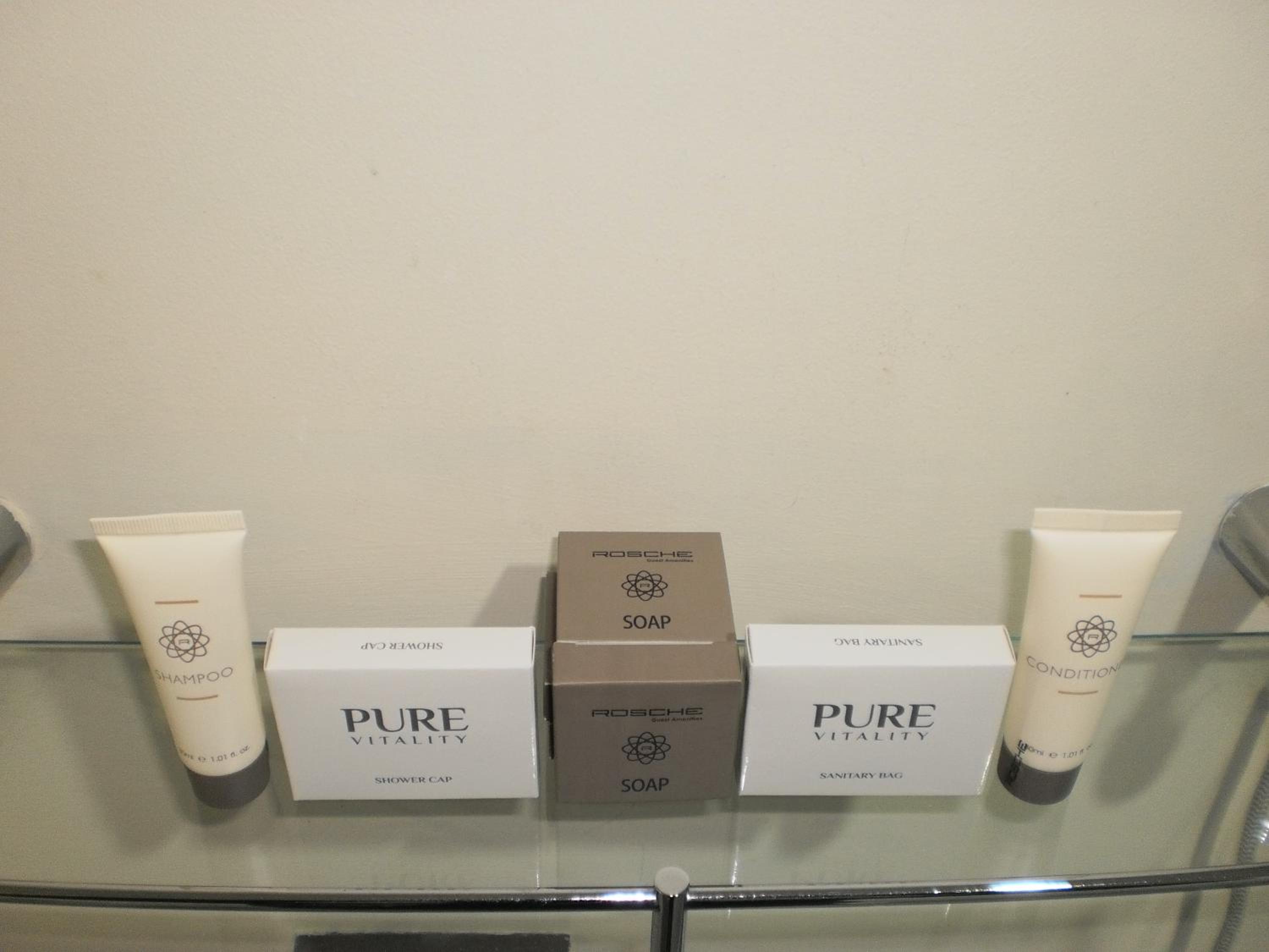 Deluxe Queen Room - Photo 6