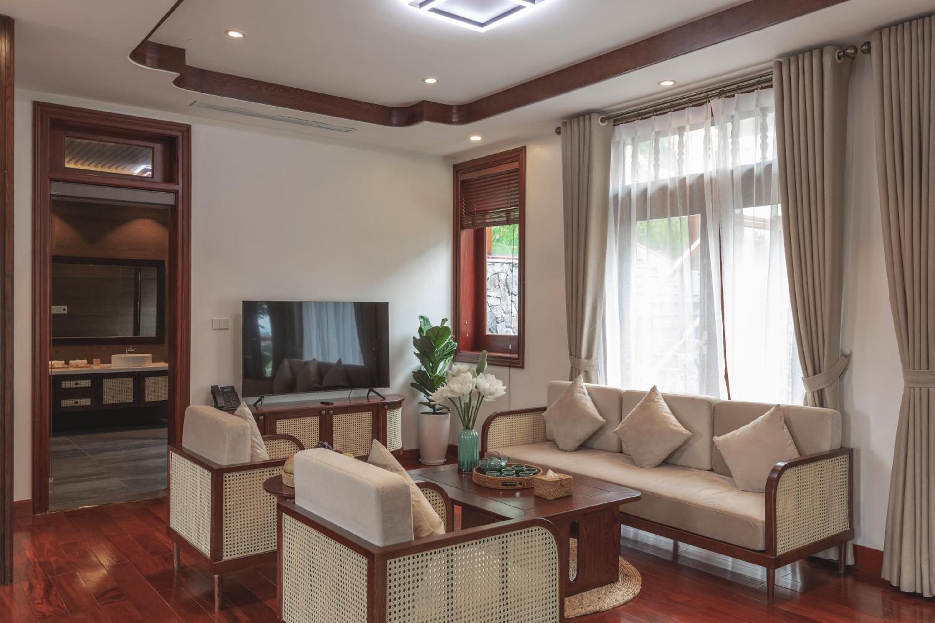 Suite with Garden View - Photo 2