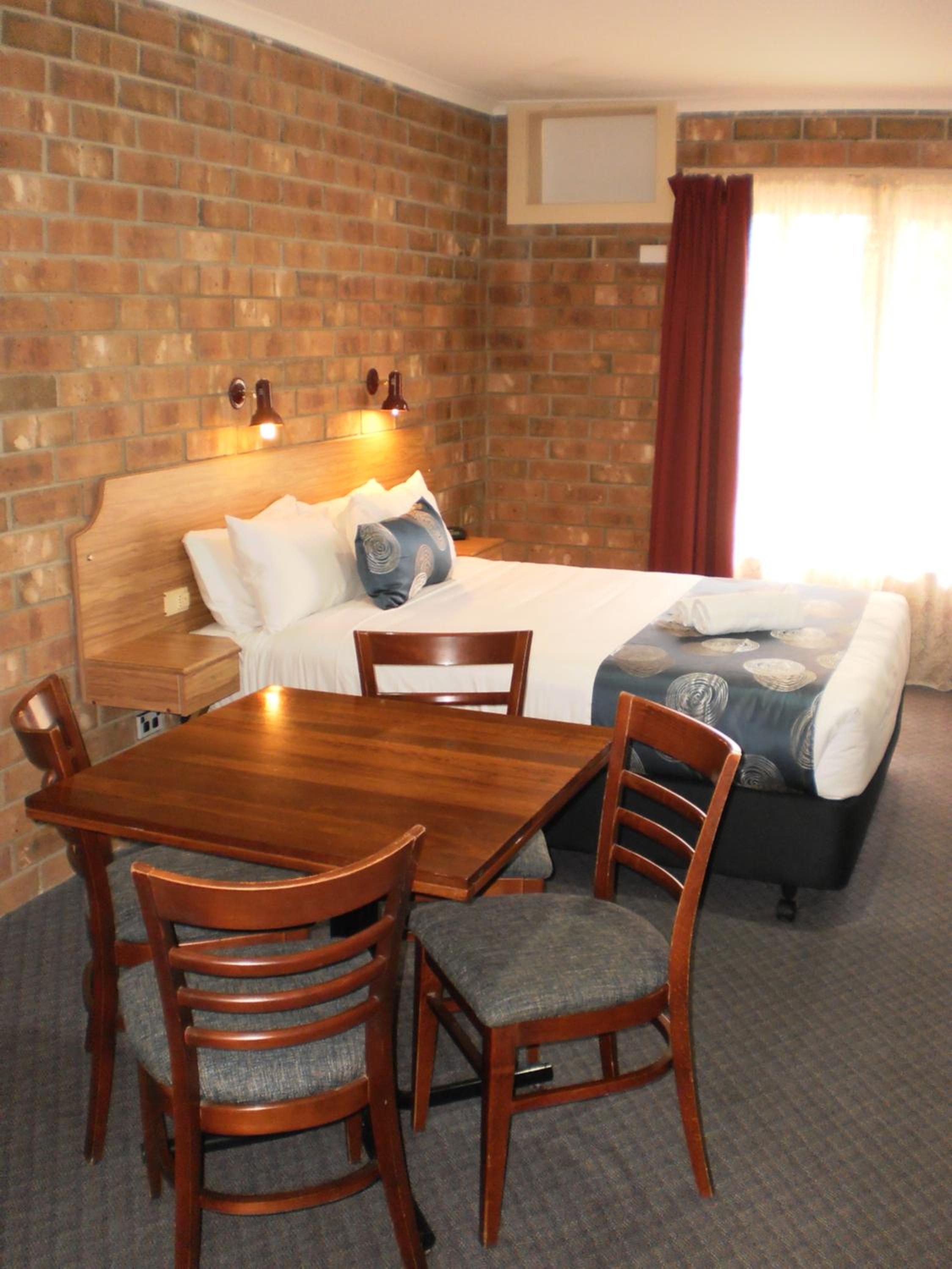 Deluxe Family Room - Photo 8