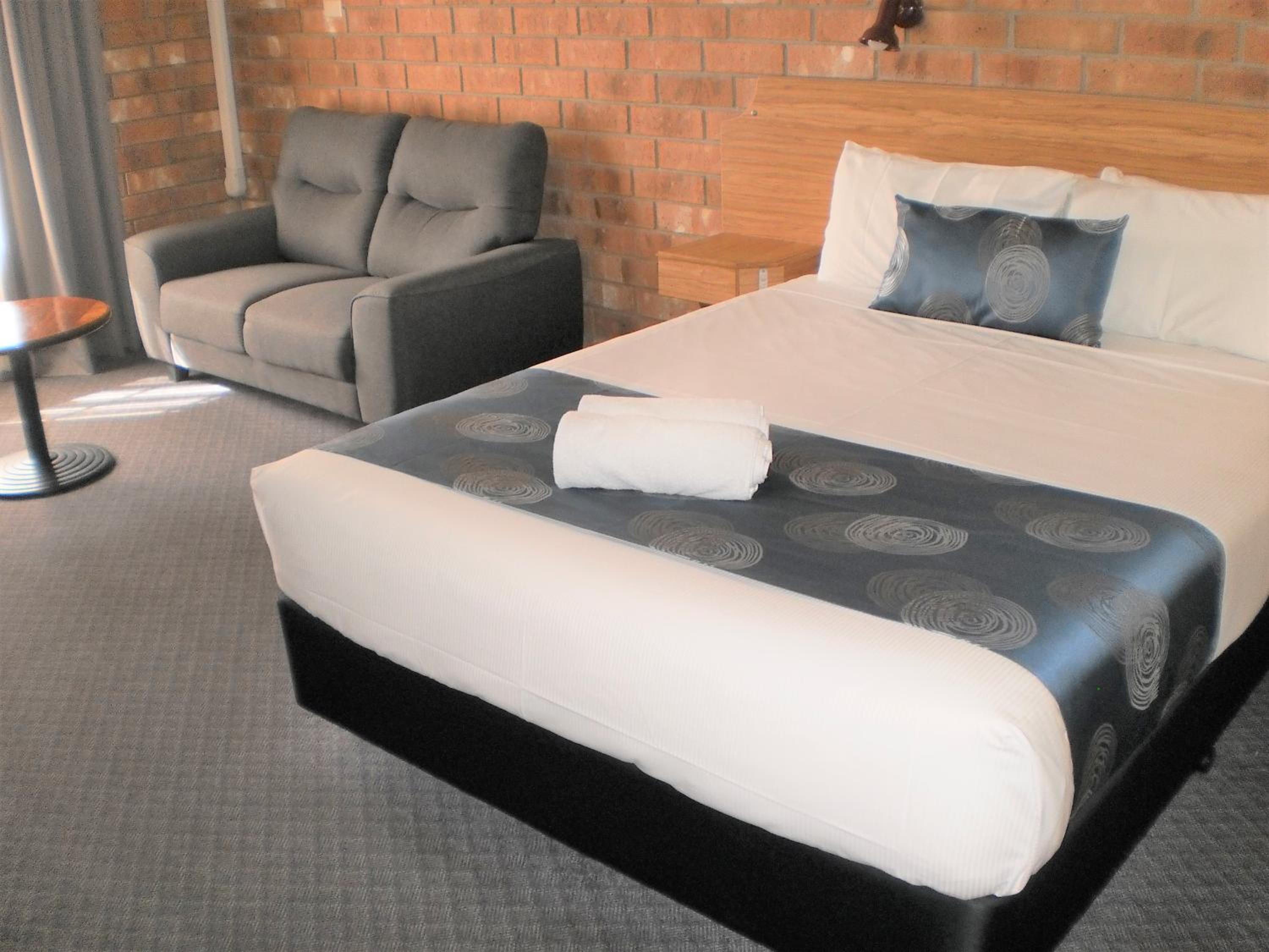 Deluxe Queen Room - Photo 1
