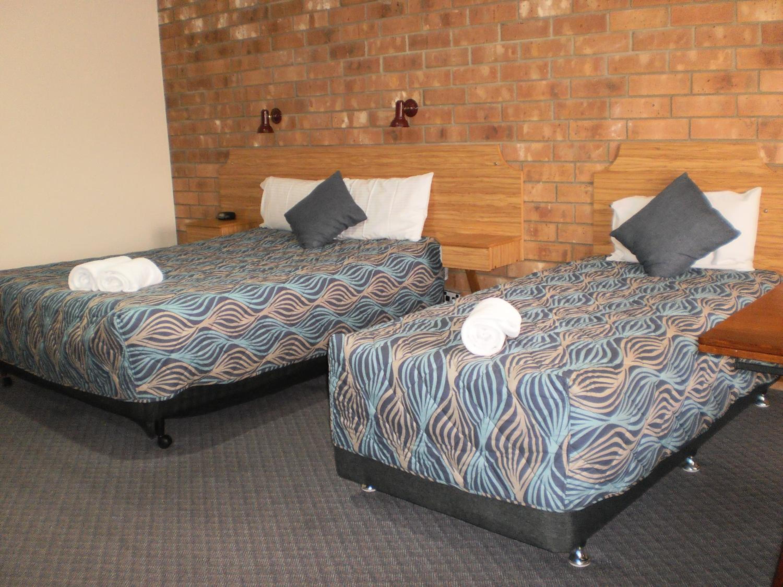 Standard Twin Room - Photo 2