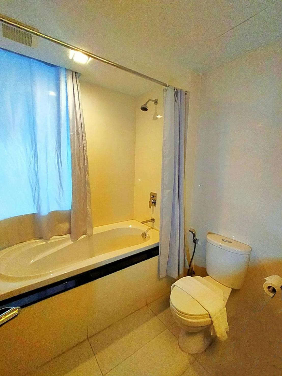 Superior Twin Room with Sea View - Photo 14