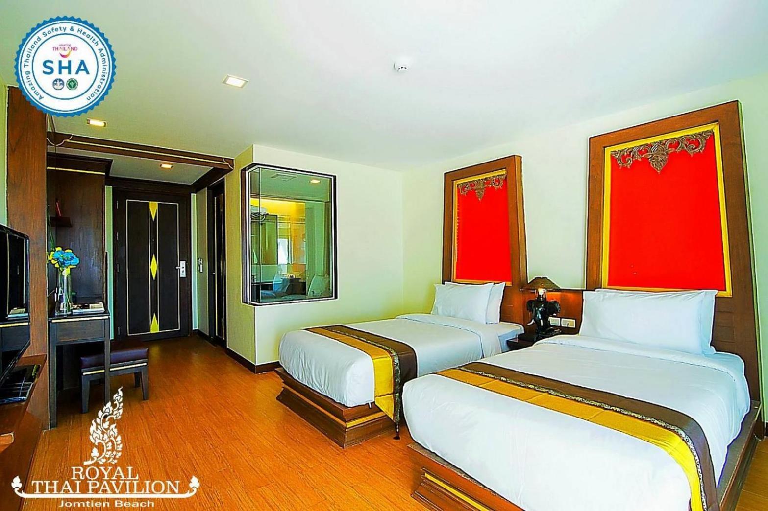 Superior Twin Room with Sea View - Photo 3
