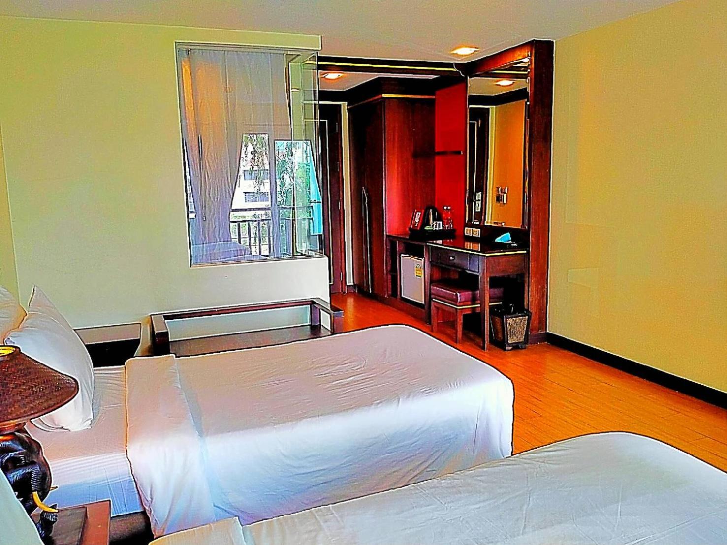 Superior Twin Room with Sea View - Photo 2