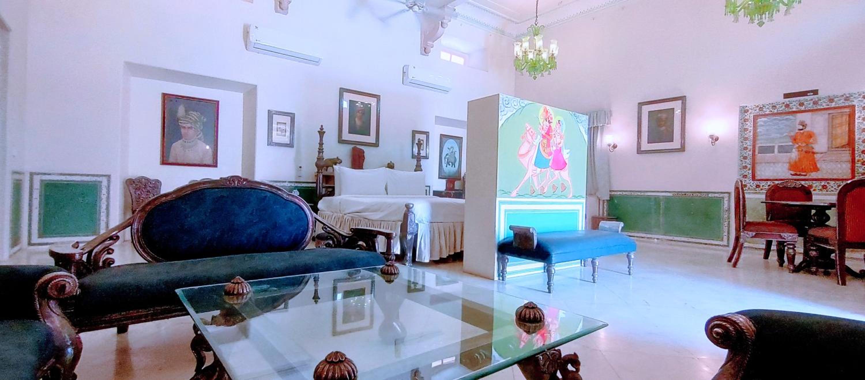 King Suite - Photo 6