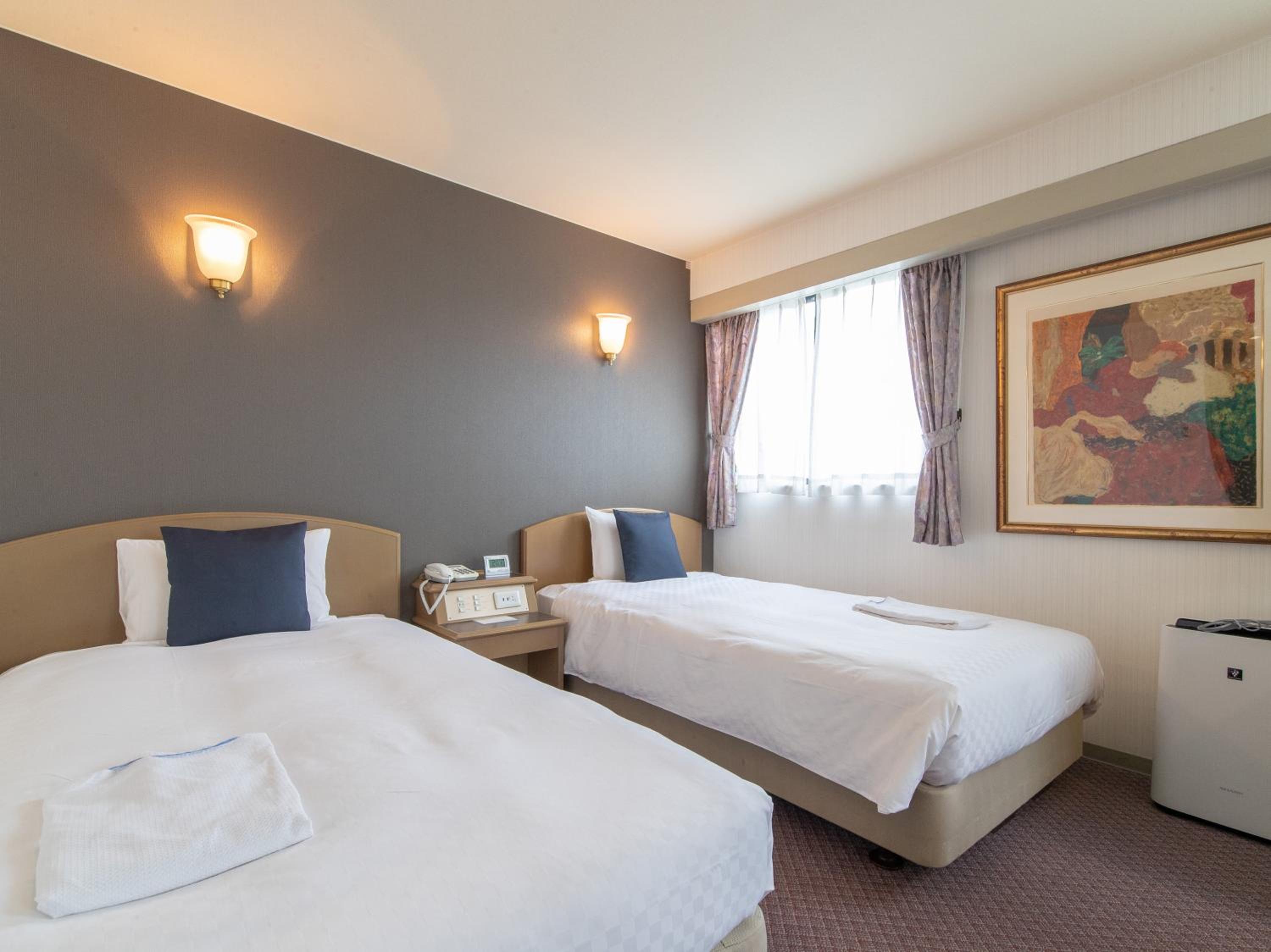 Deluxe Twin Room - Non-Smoking - Photo 10