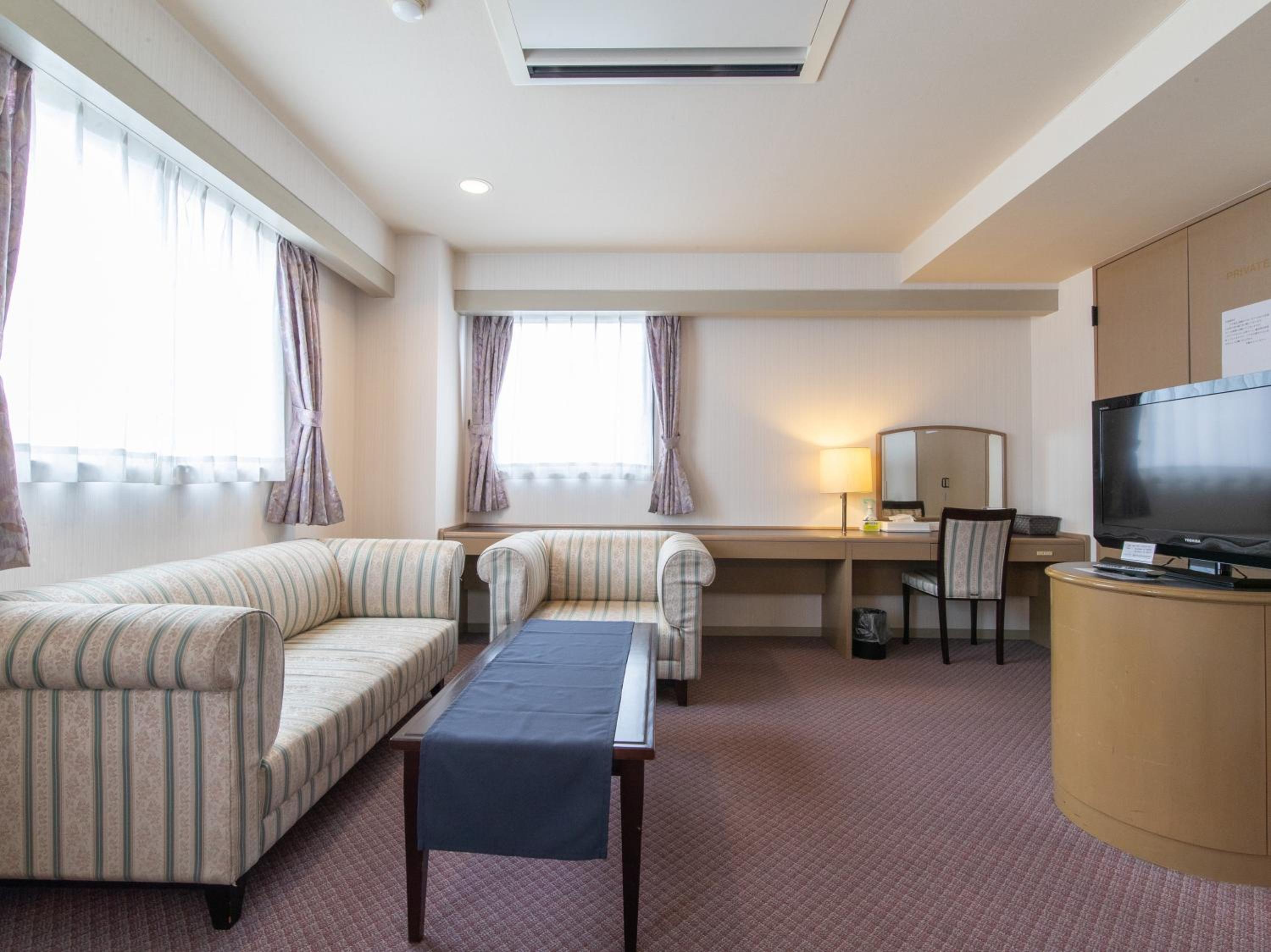 Deluxe Twin Room - Non-Smoking - Photo 15