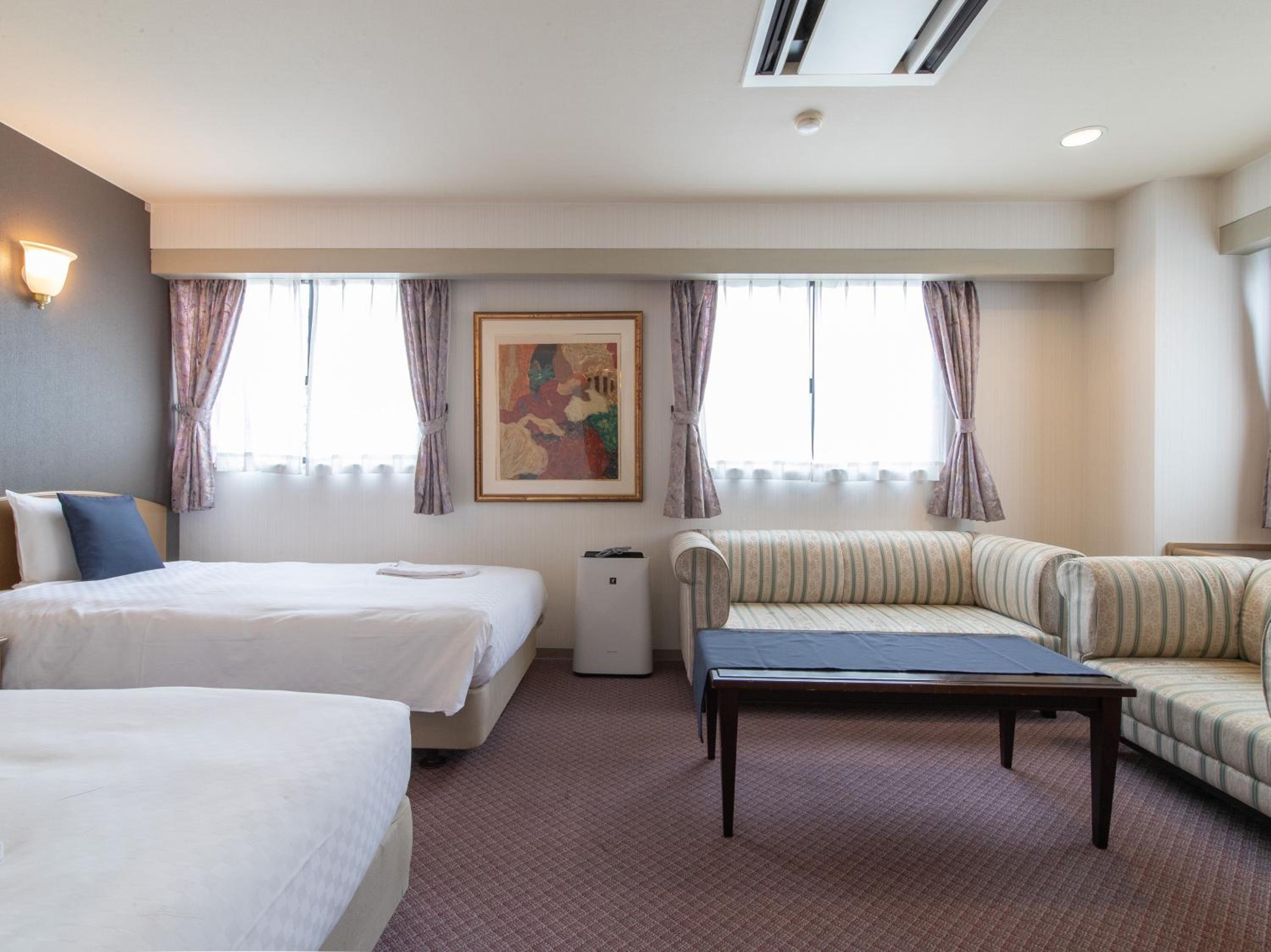 Deluxe Twin Room - Non-Smoking - Photo 12