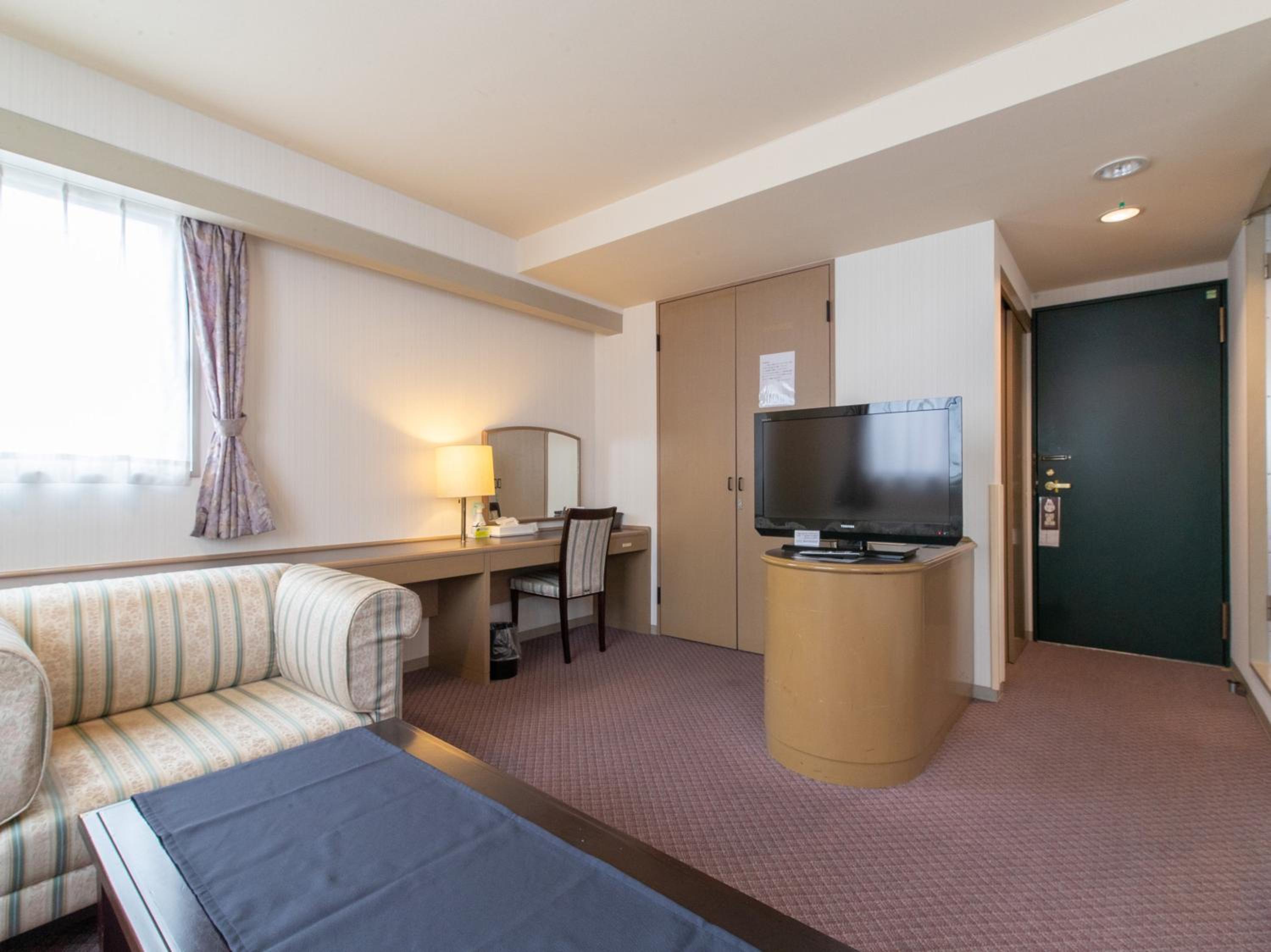 Deluxe Twin Room - Non-Smoking - Photo 14