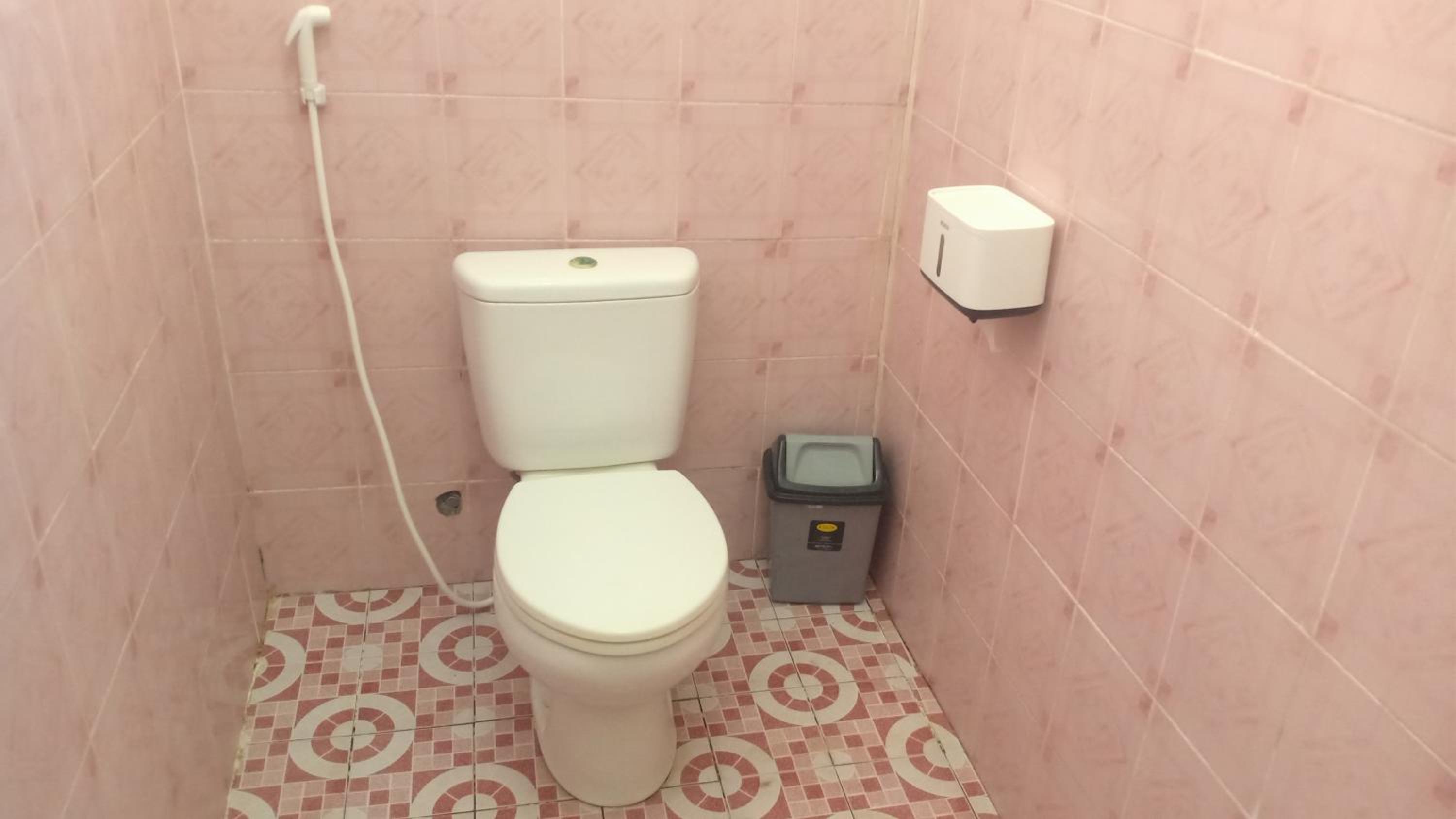 Double Room with Private Bathroom - Photo 8