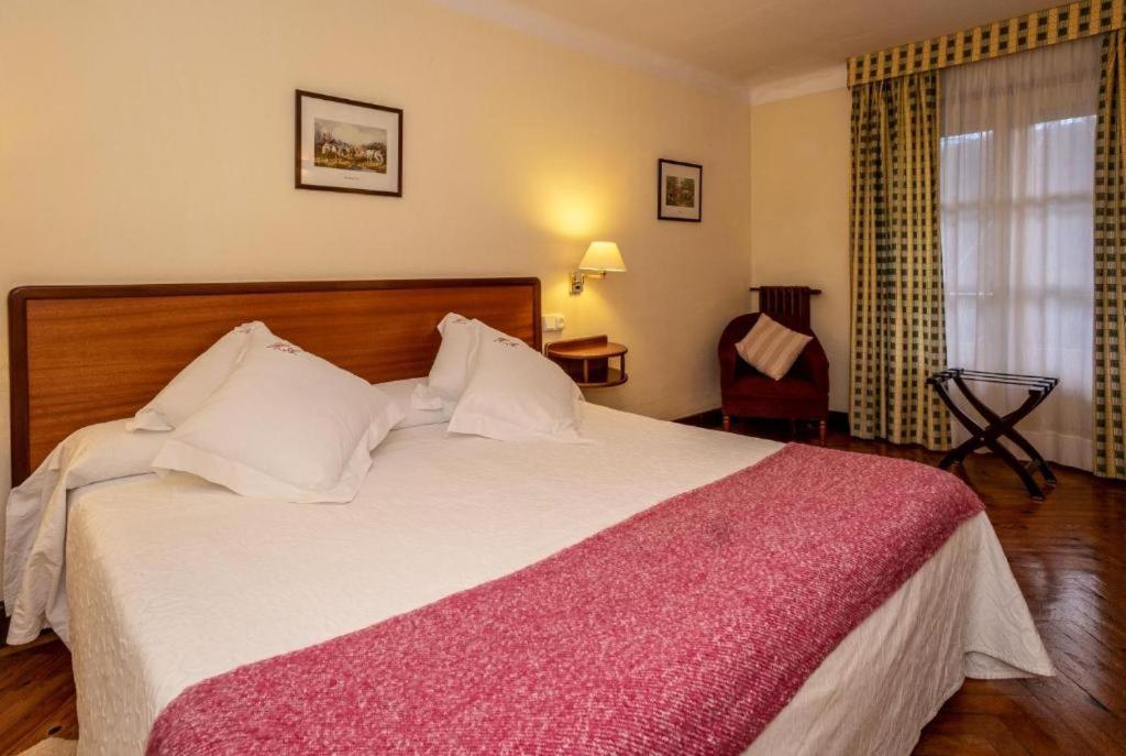 Double or Twin Room photo 2