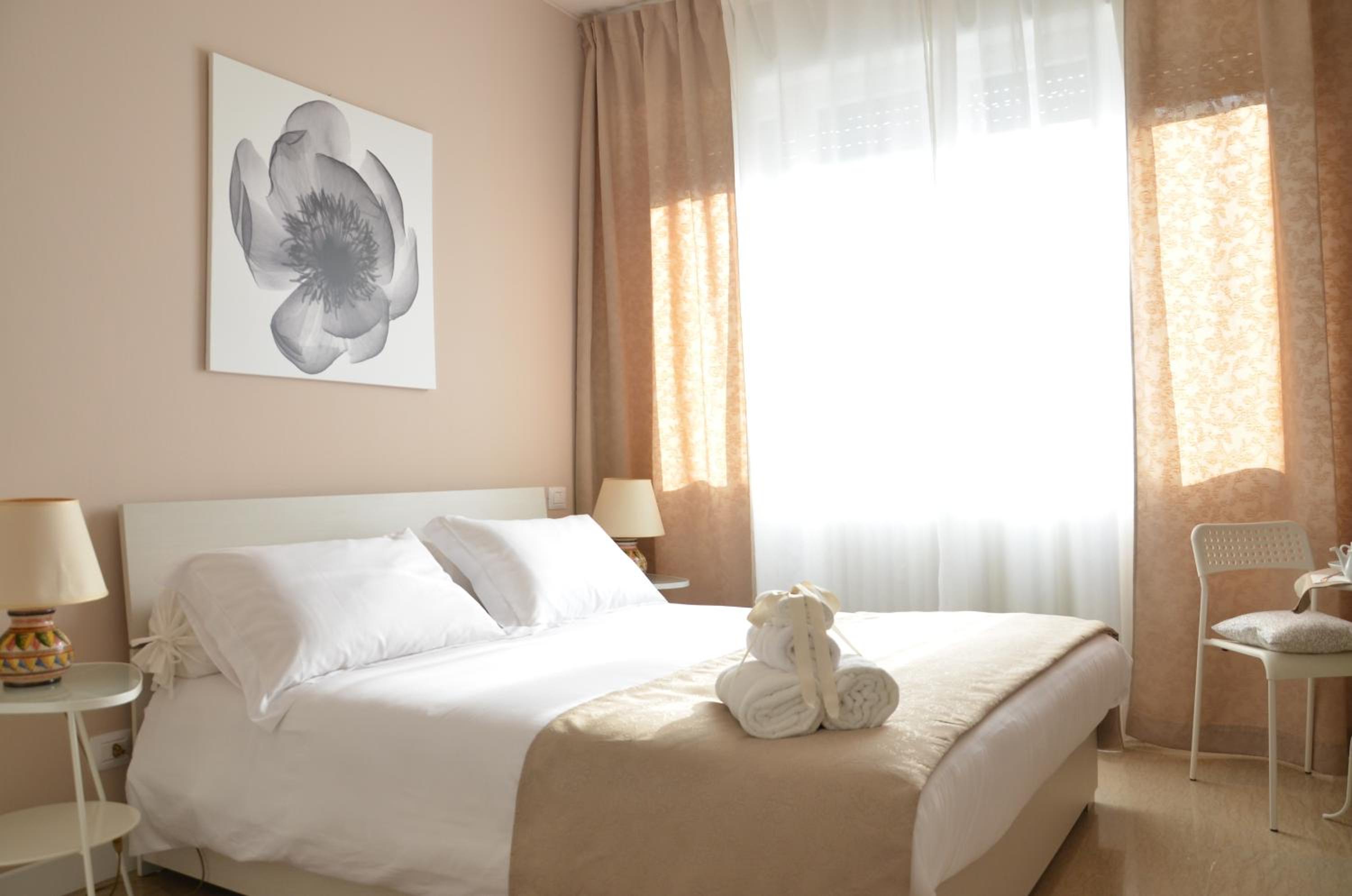 Double Room with Private Bathroom photo 1