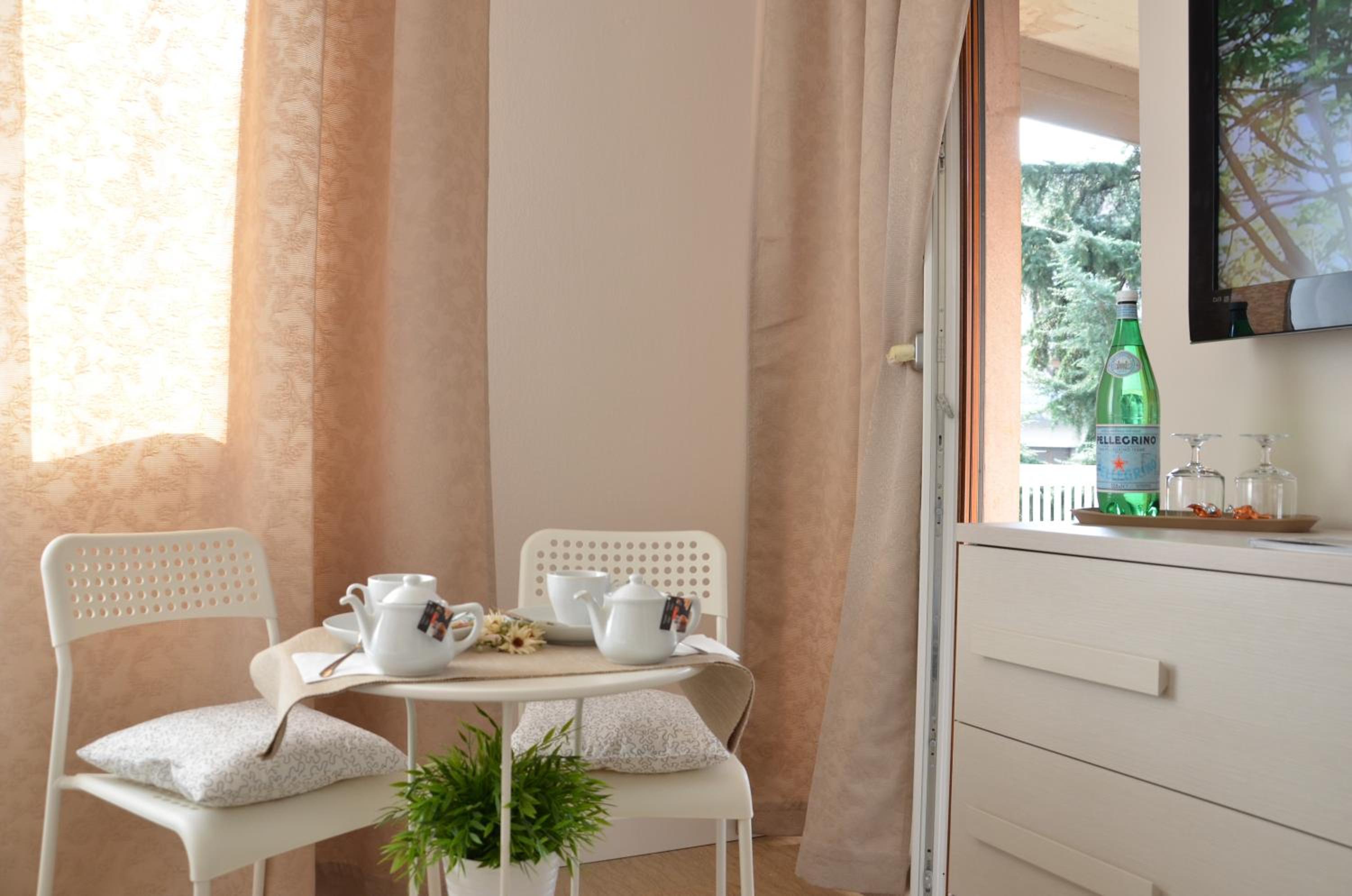 Double Room with Private Bathroom photo 3