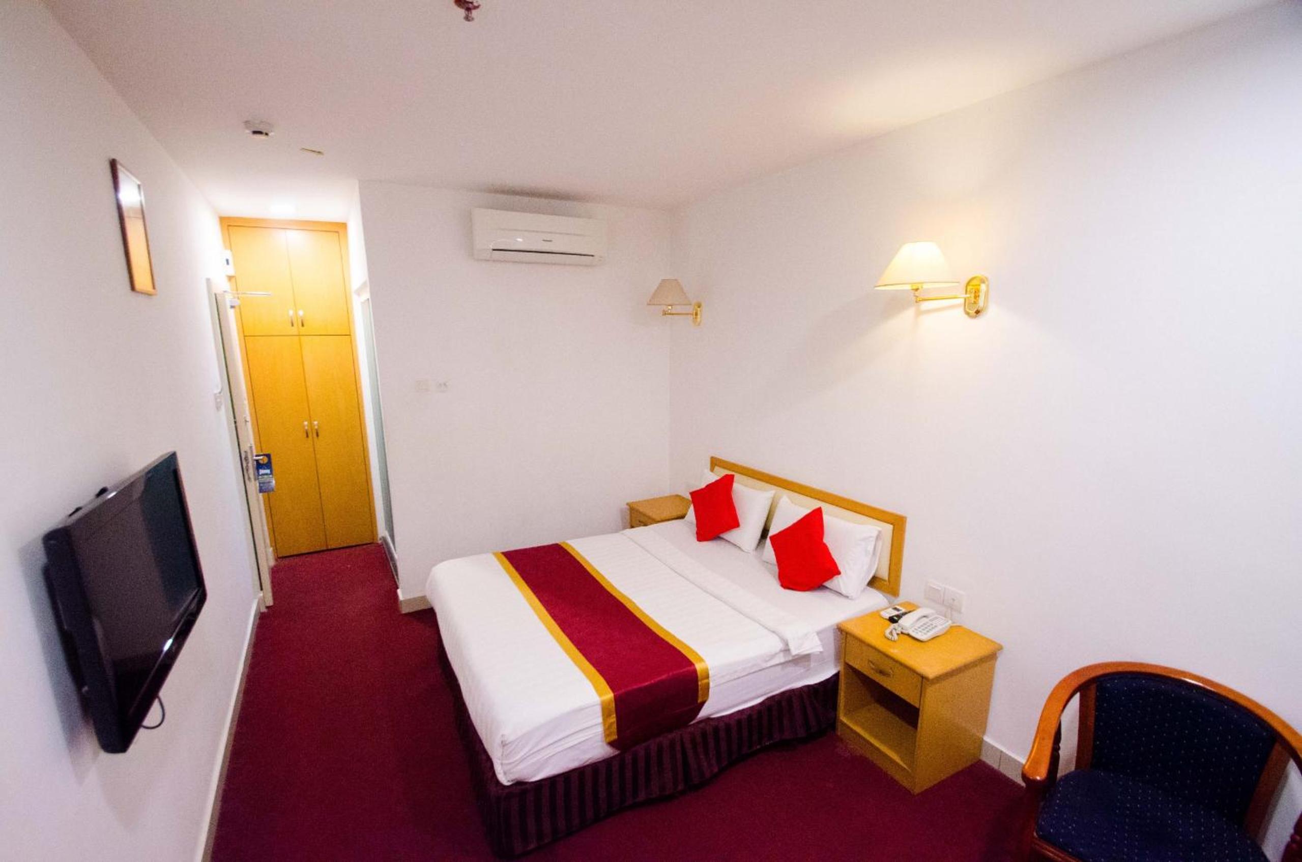 Deluxe Queen Room