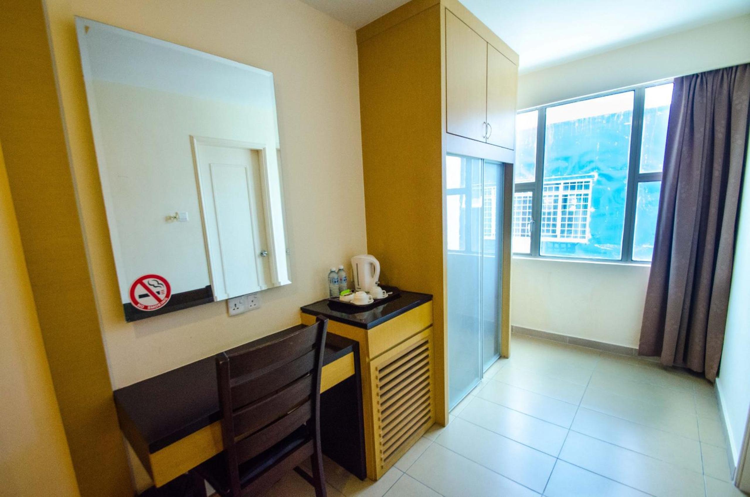 Deluxe Twin Room photo 2