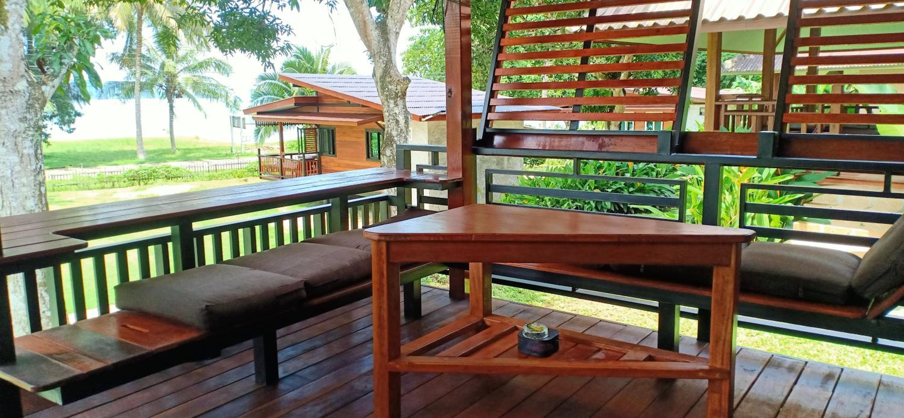 Bungalow with Sea View photo 3