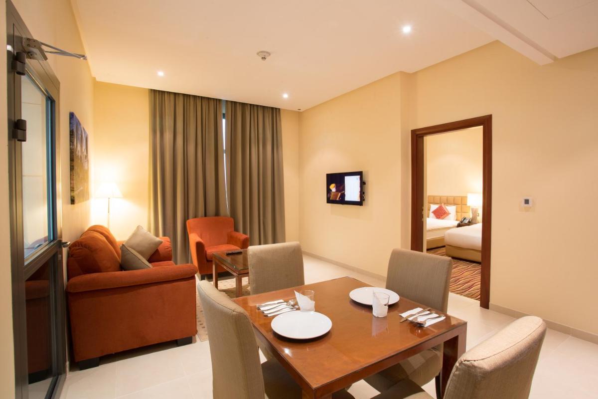 Junior Suite with Balcony with Sea View photo 3