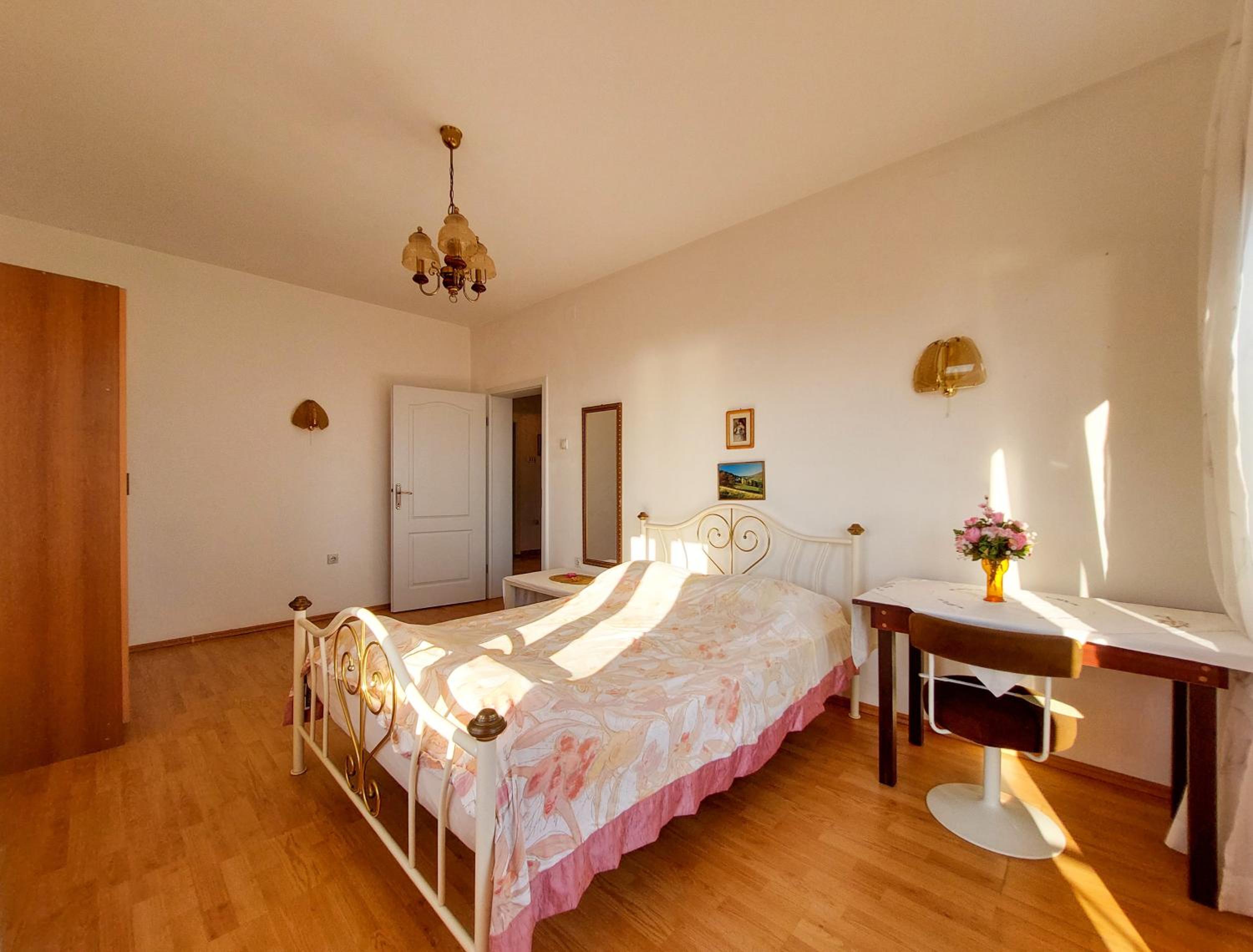 Three-Bedroom Apartment photo 2