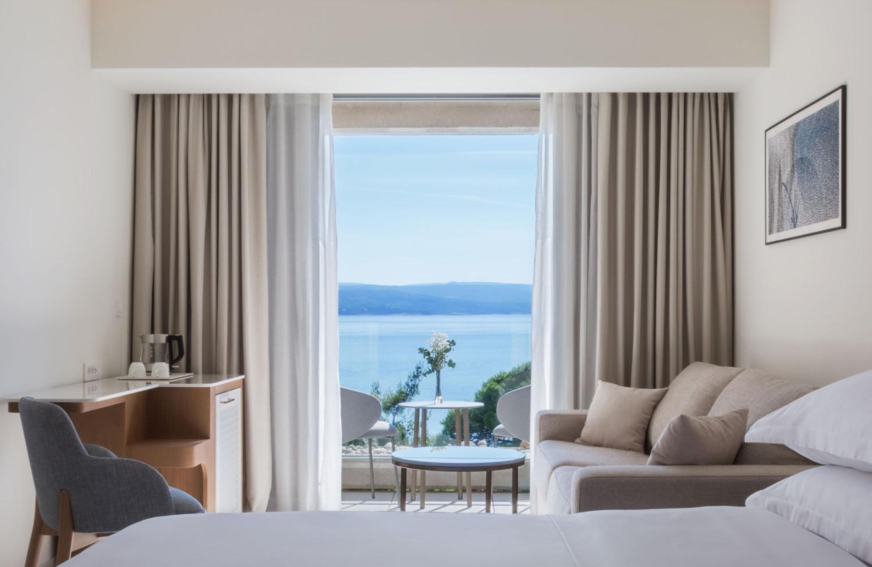 Premium Double Room with Sea View - Photo 2