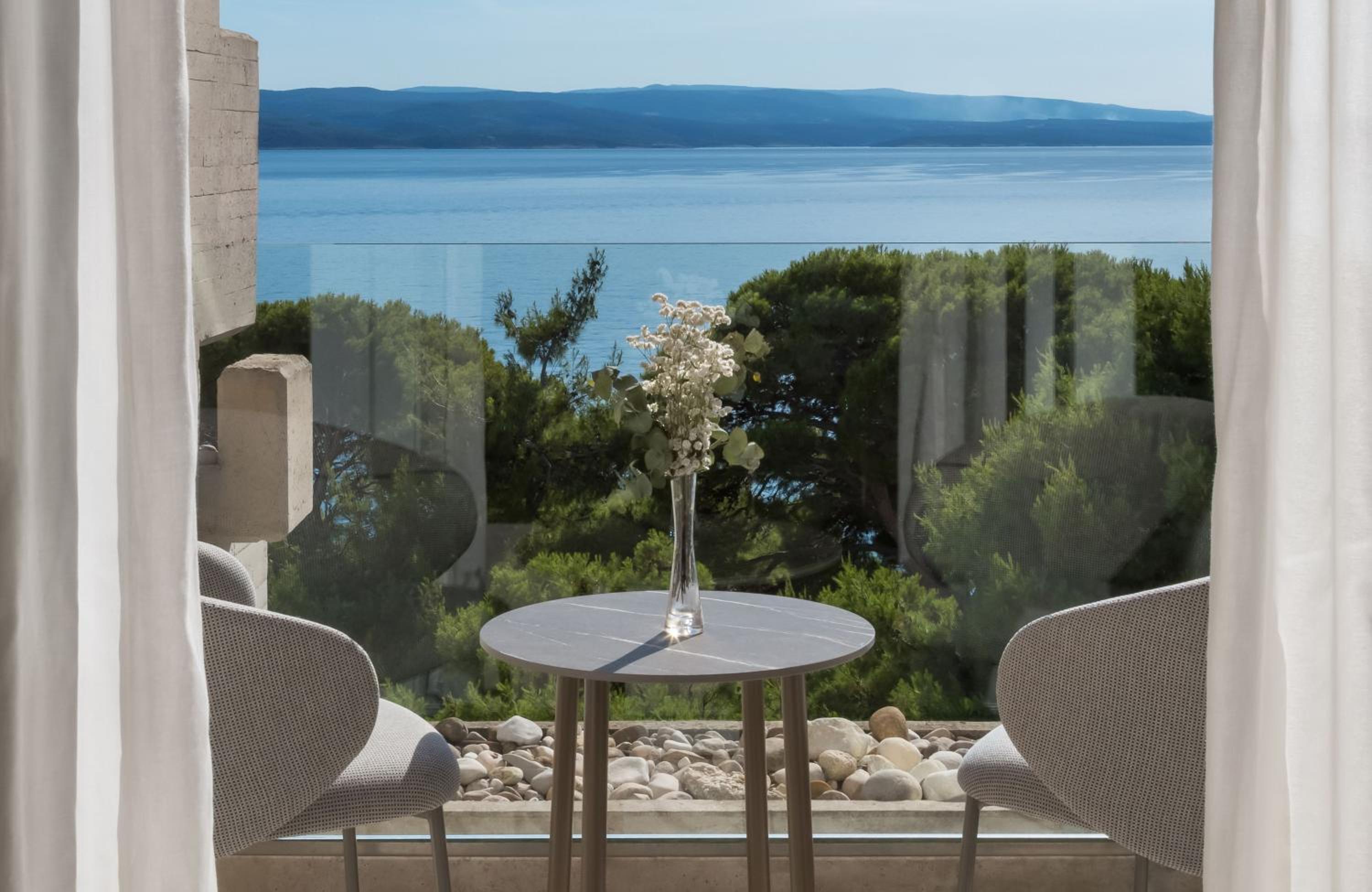 Premium Double Room with Sea View - Photo 3