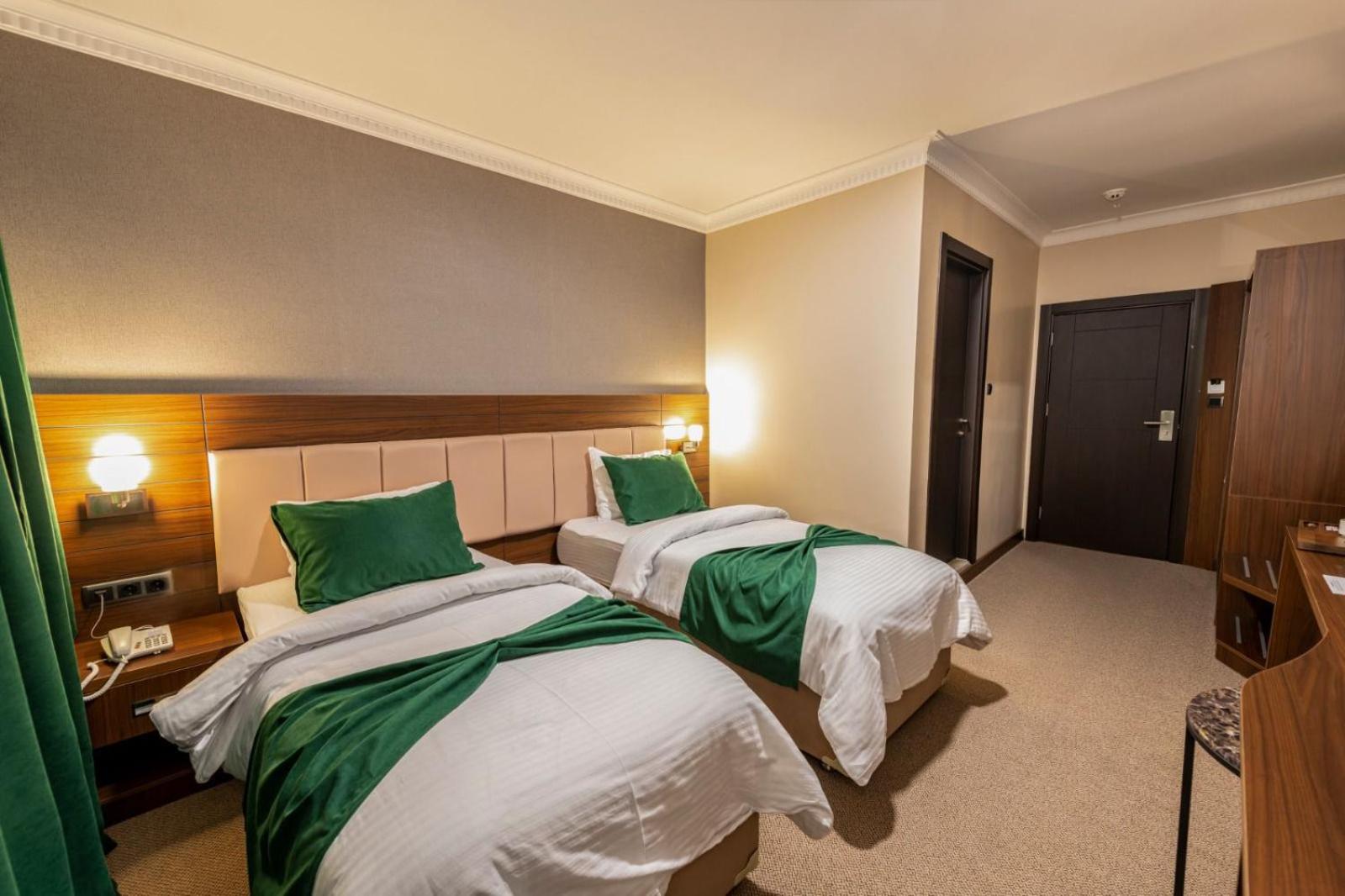 Standard Twin Room - Photo 1