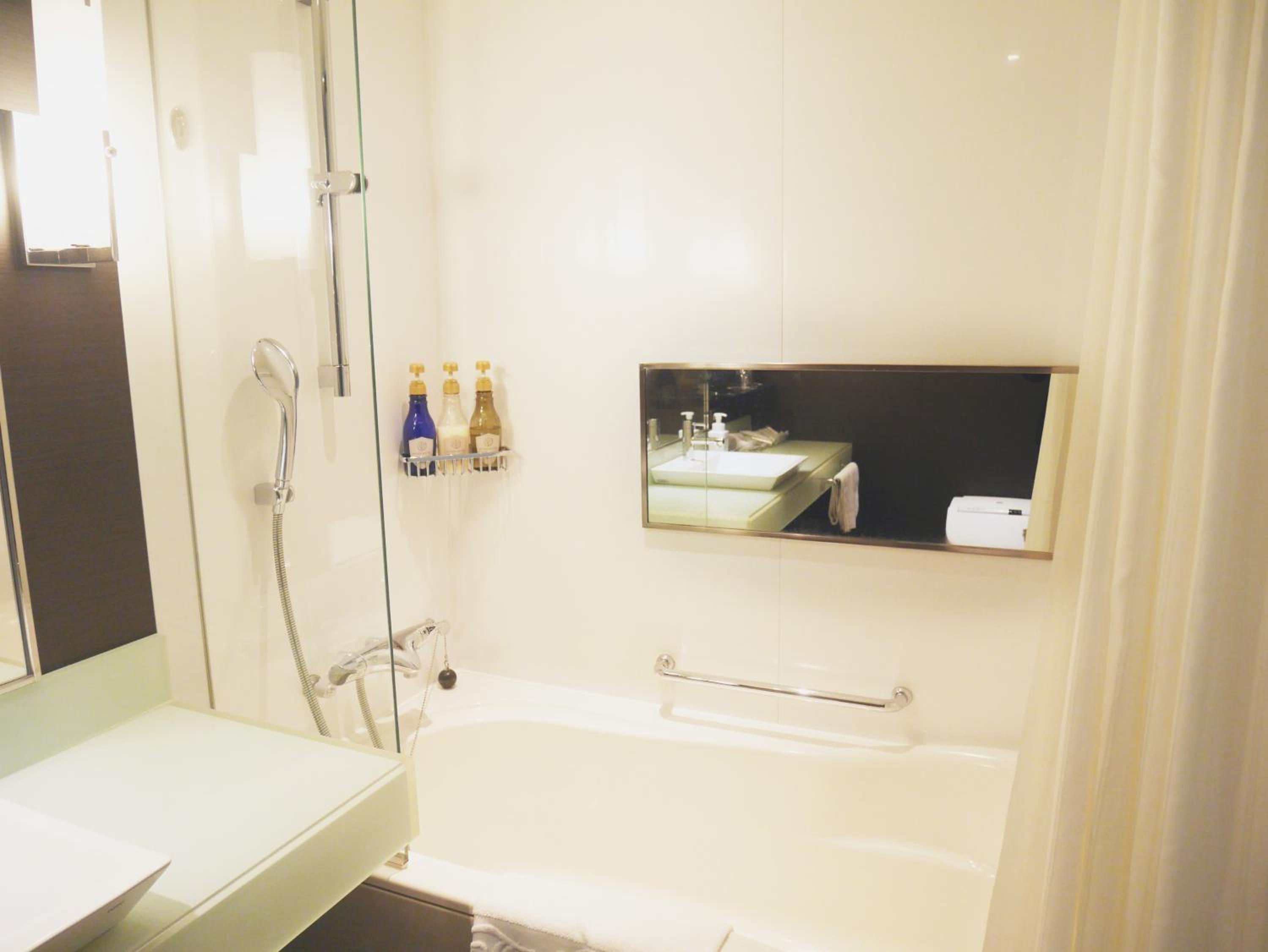 Superior Twin Room with Bay View - Non-Smoking - Photo 4
