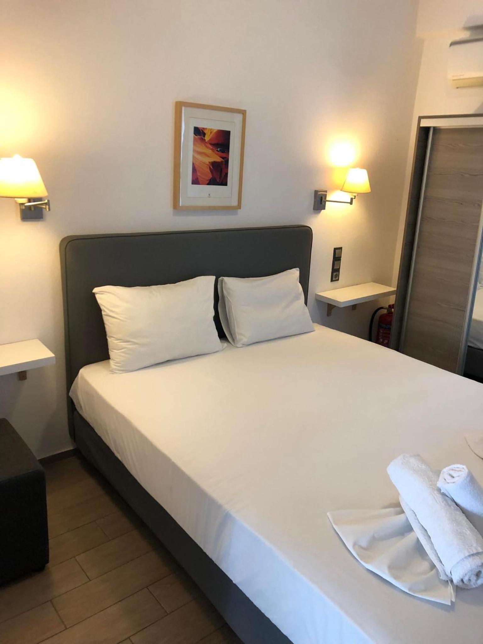 Classic Double Room - Photo 21