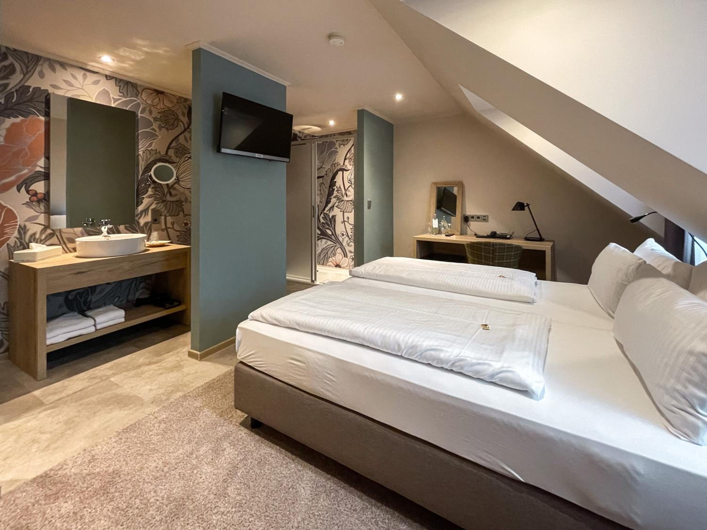Standard Double Room with River View photo 2