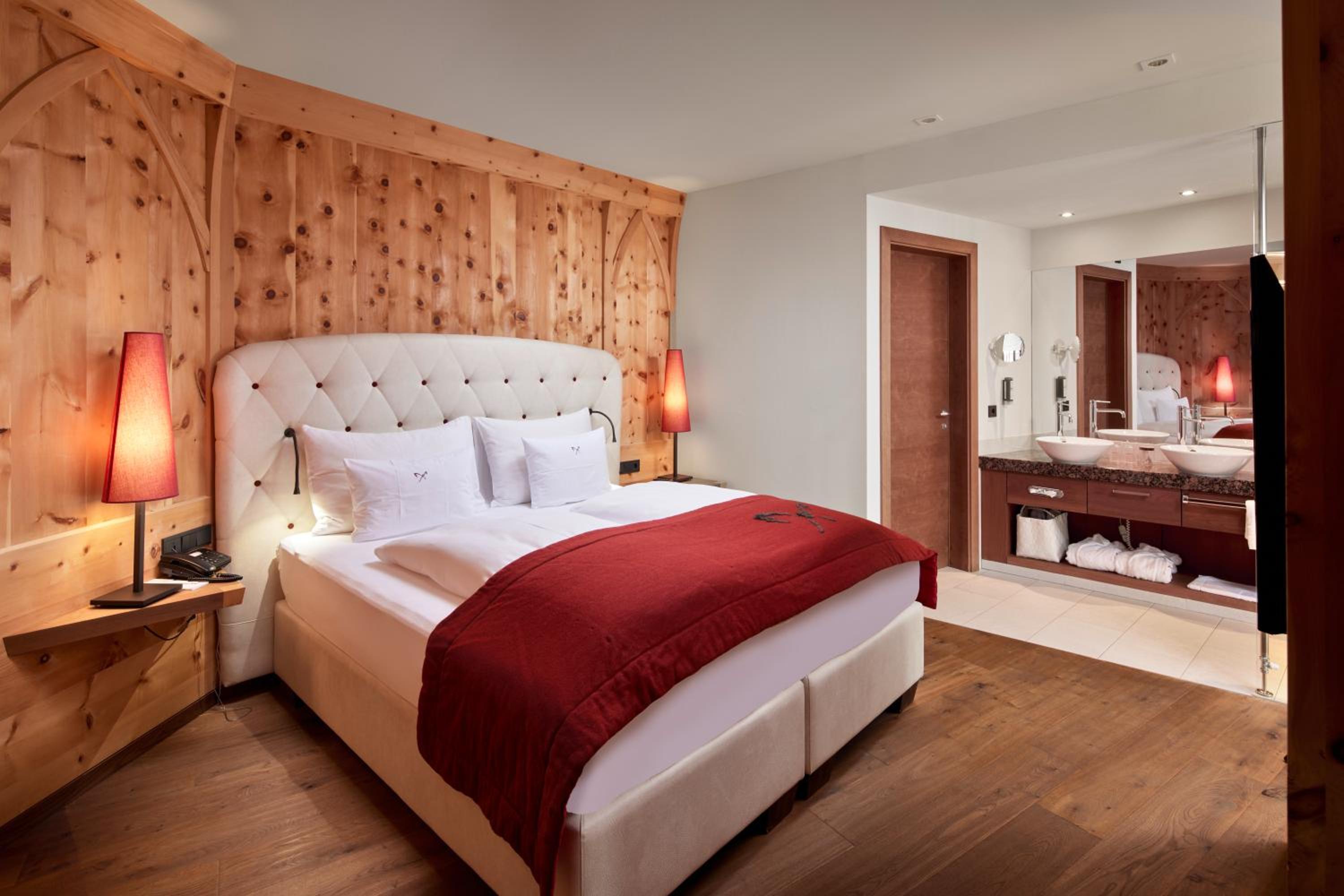Suite with Sauna - Photo 1