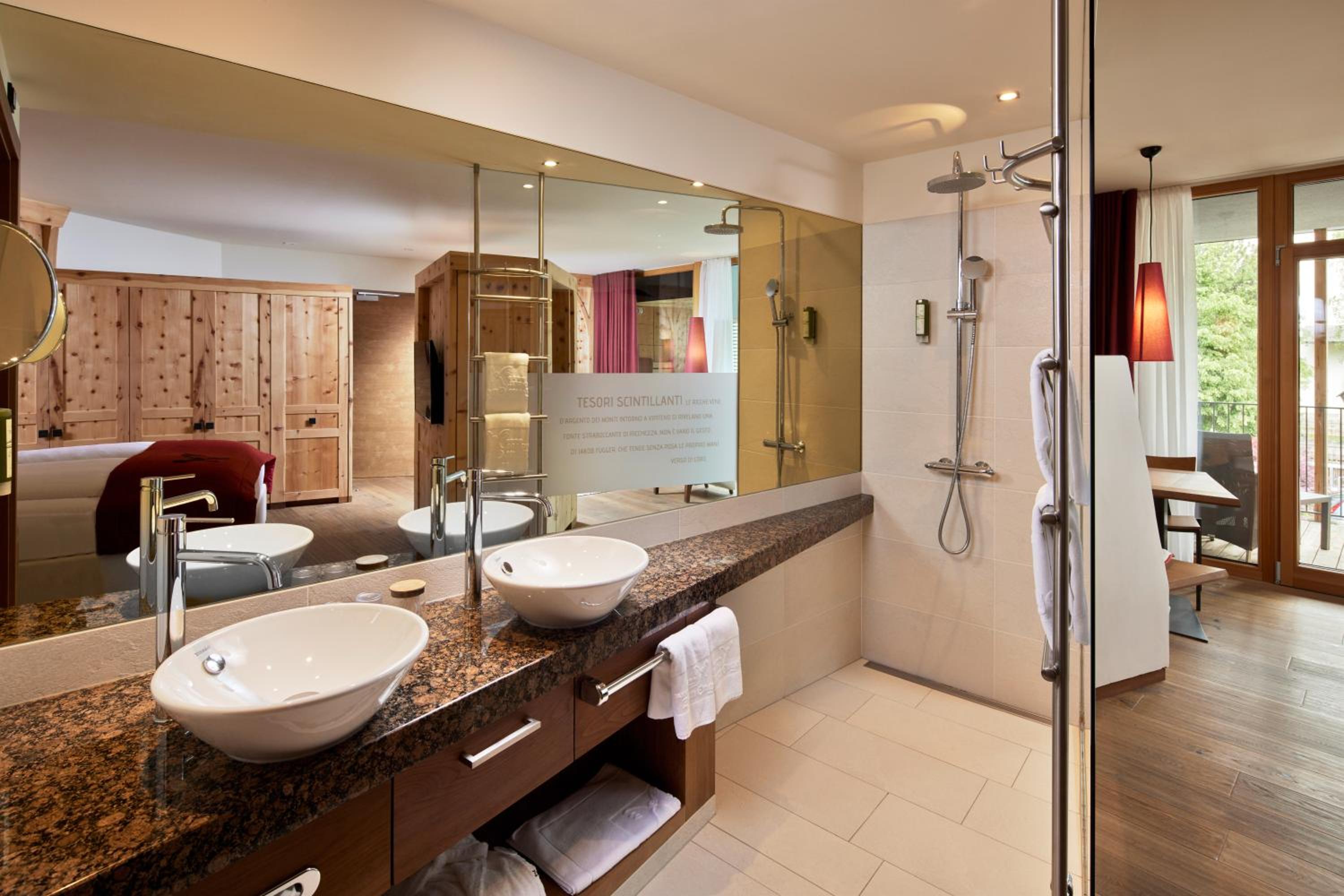 Suite with Sauna - Photo 3