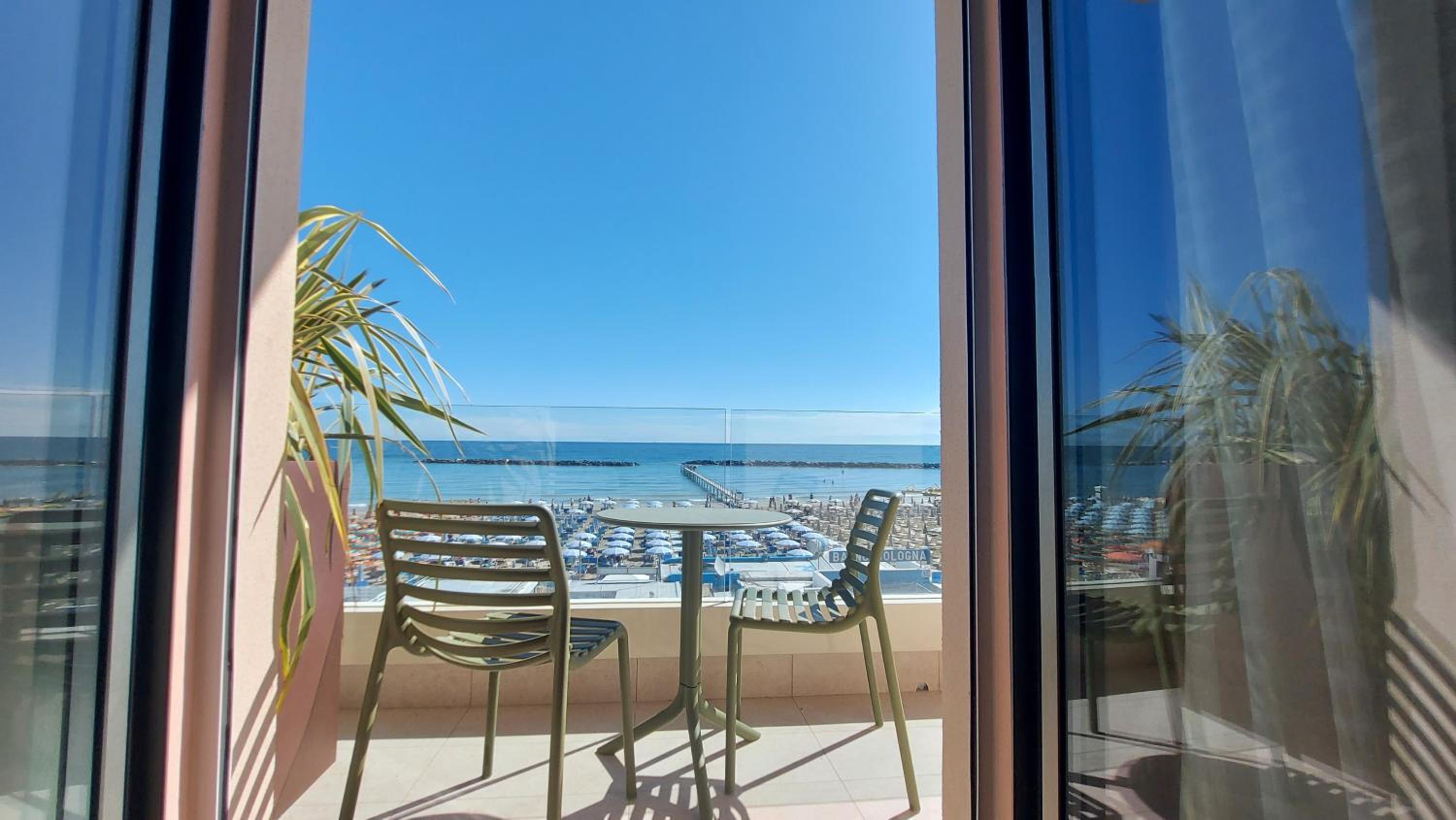 Double Room with Balcony and Sea View photo 2