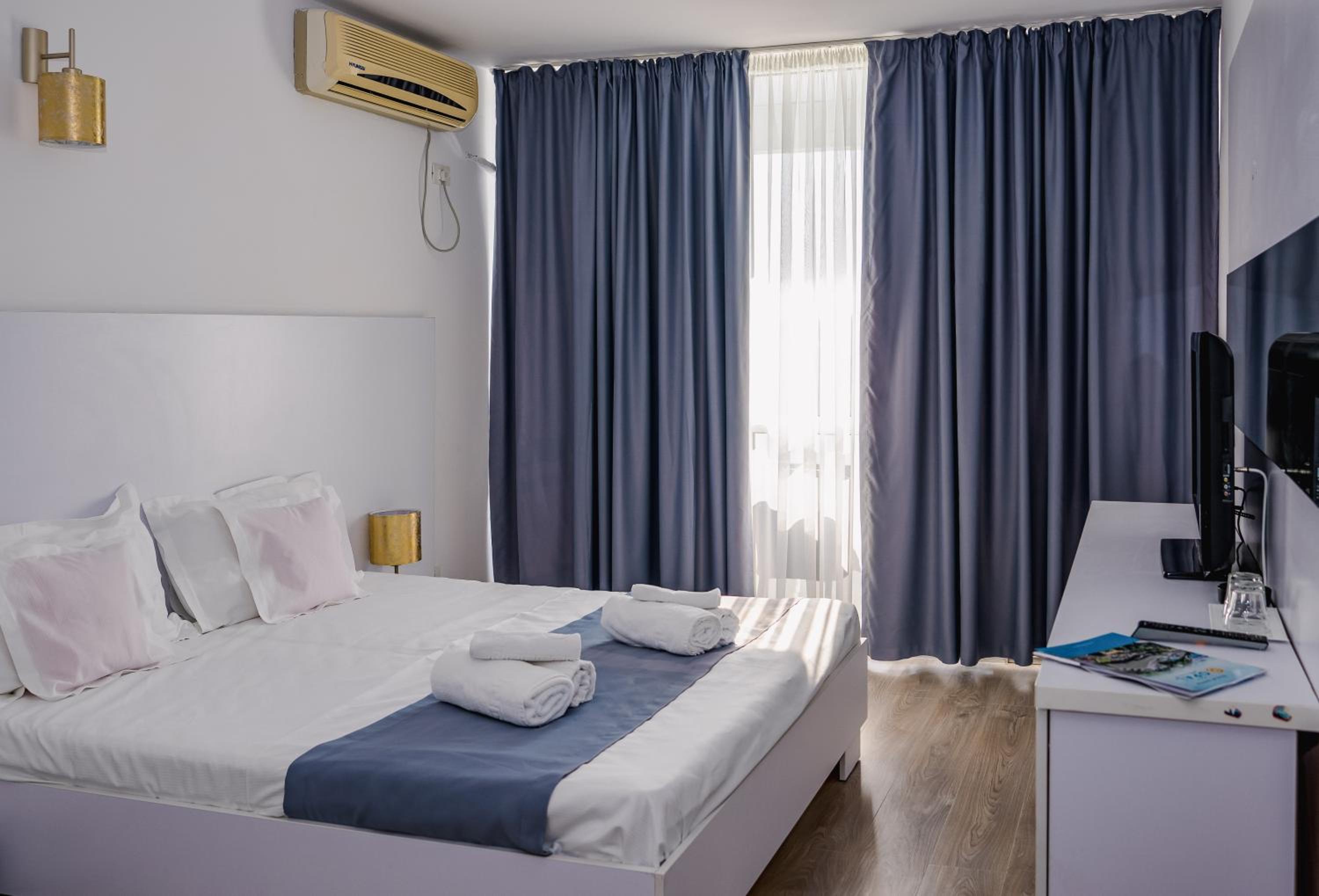 Standard Double Suite With Forest View