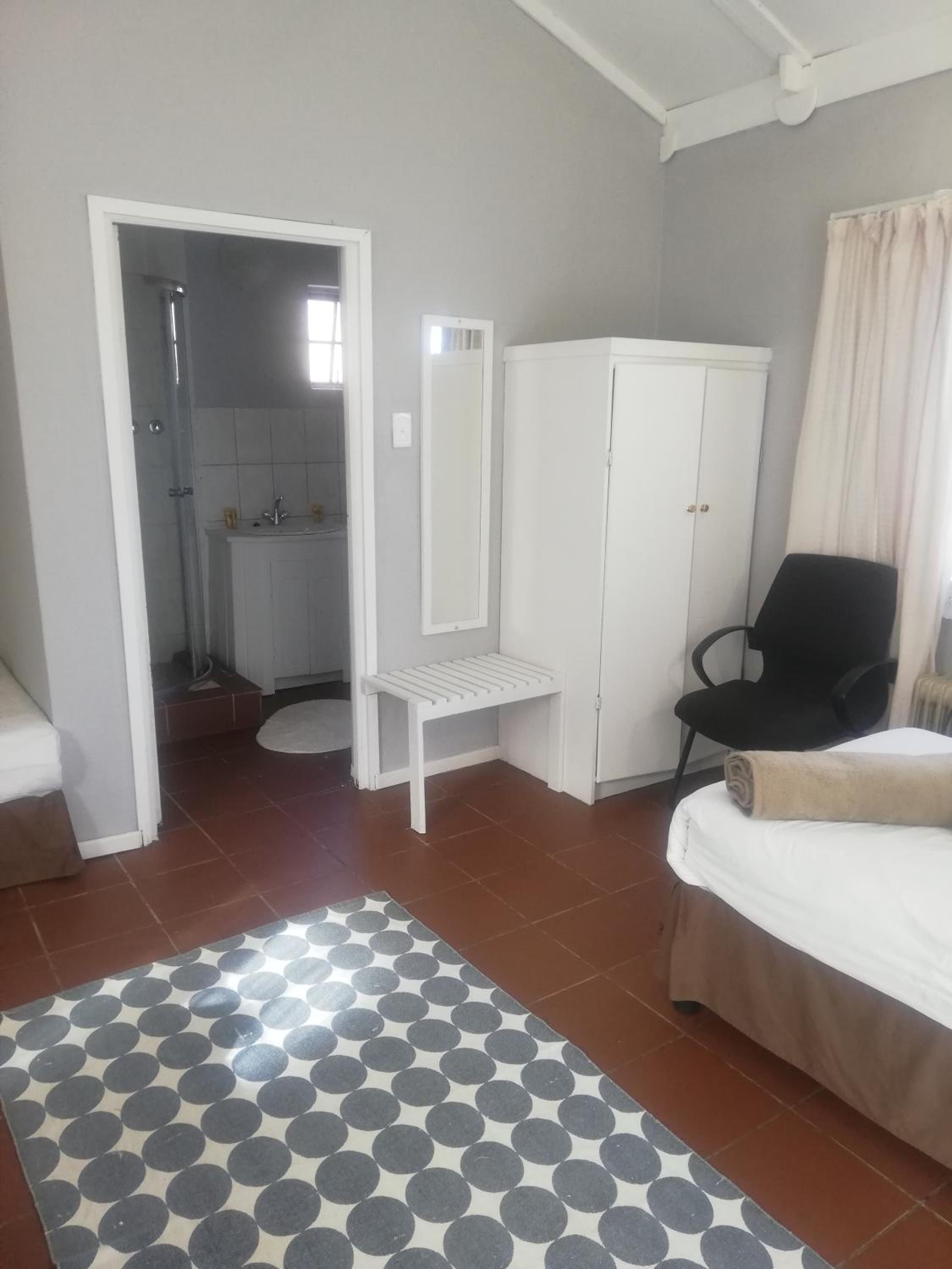 Quadruple Room with Garden View - Photo 4