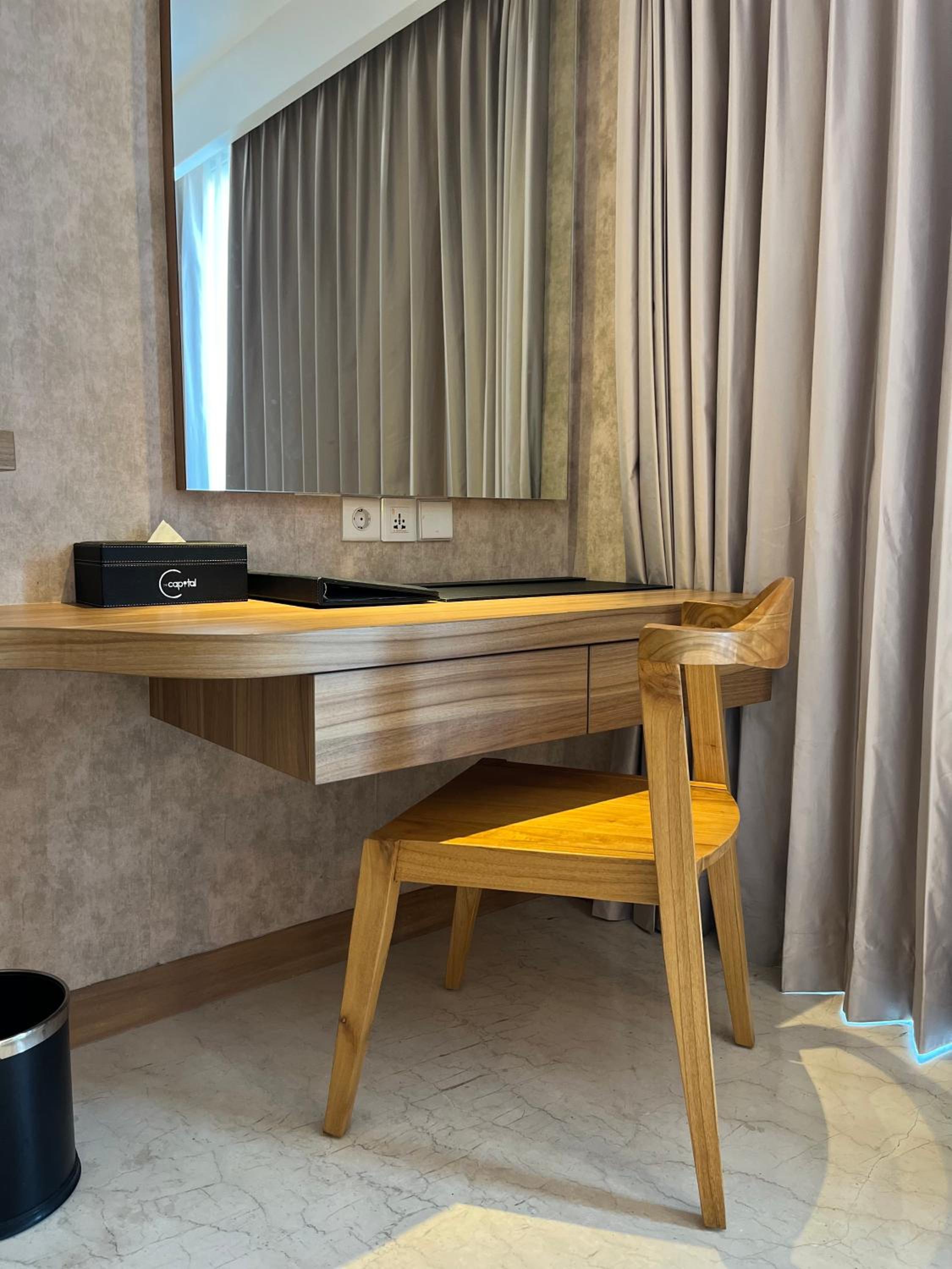 Two Night Stay at Deluxe Room with Free Beer - Photo 2