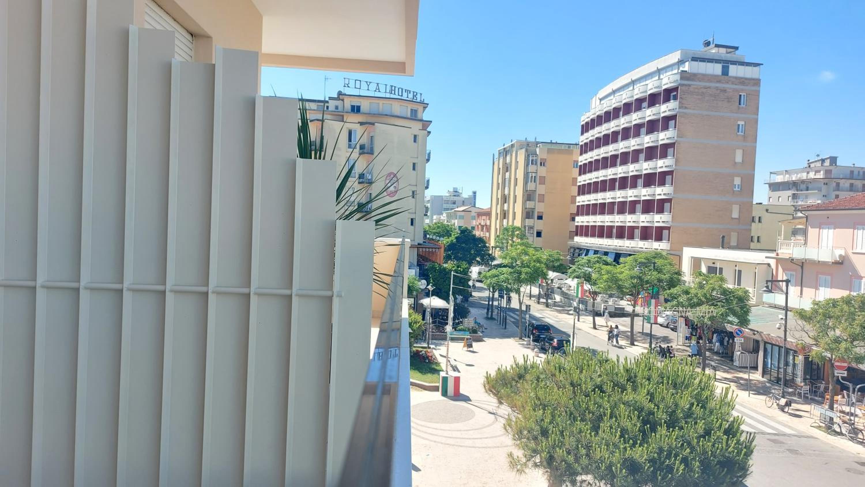 Quadruple Room with Balcony photo 2