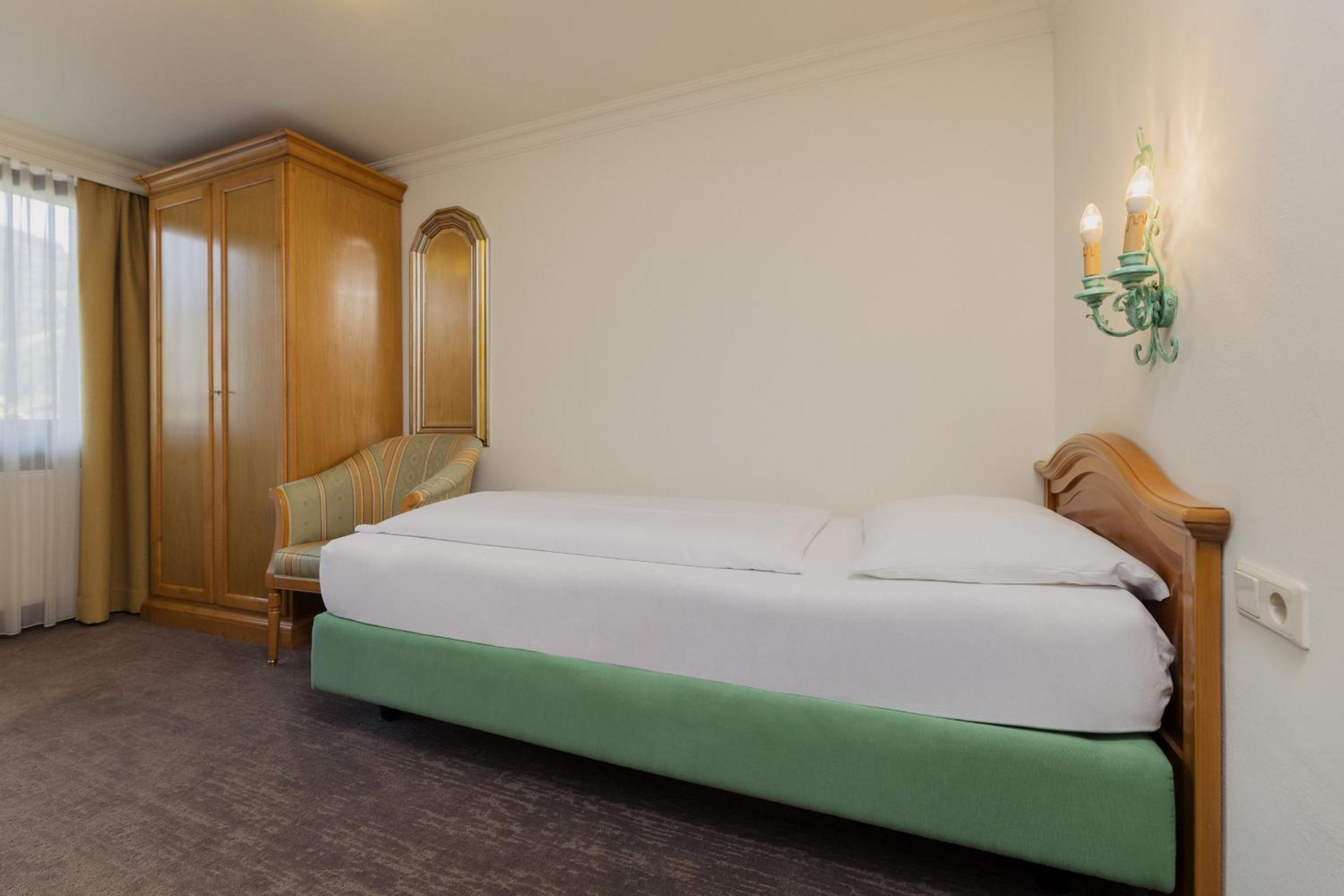 Single Room photo 2