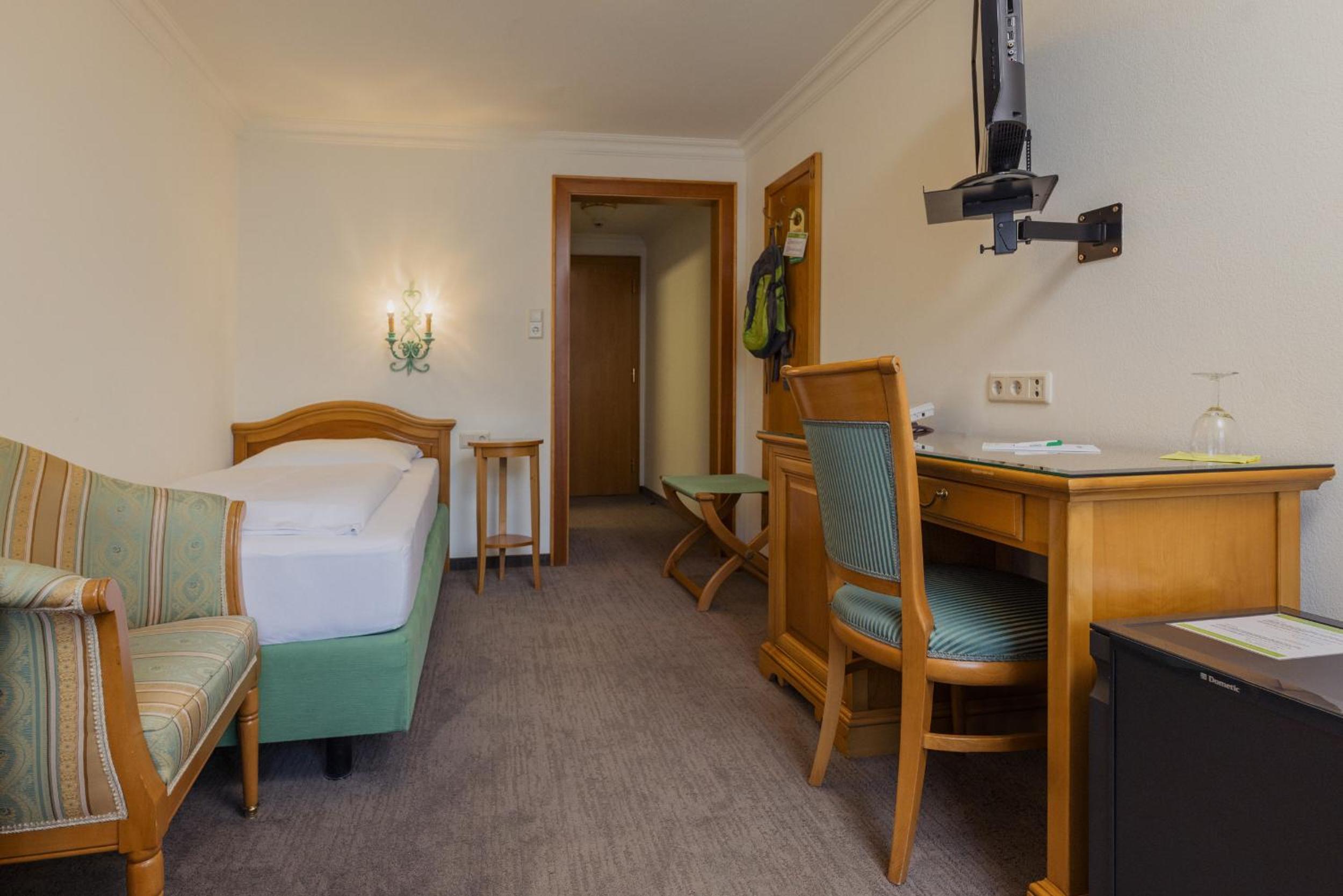 Single Room photo 3
