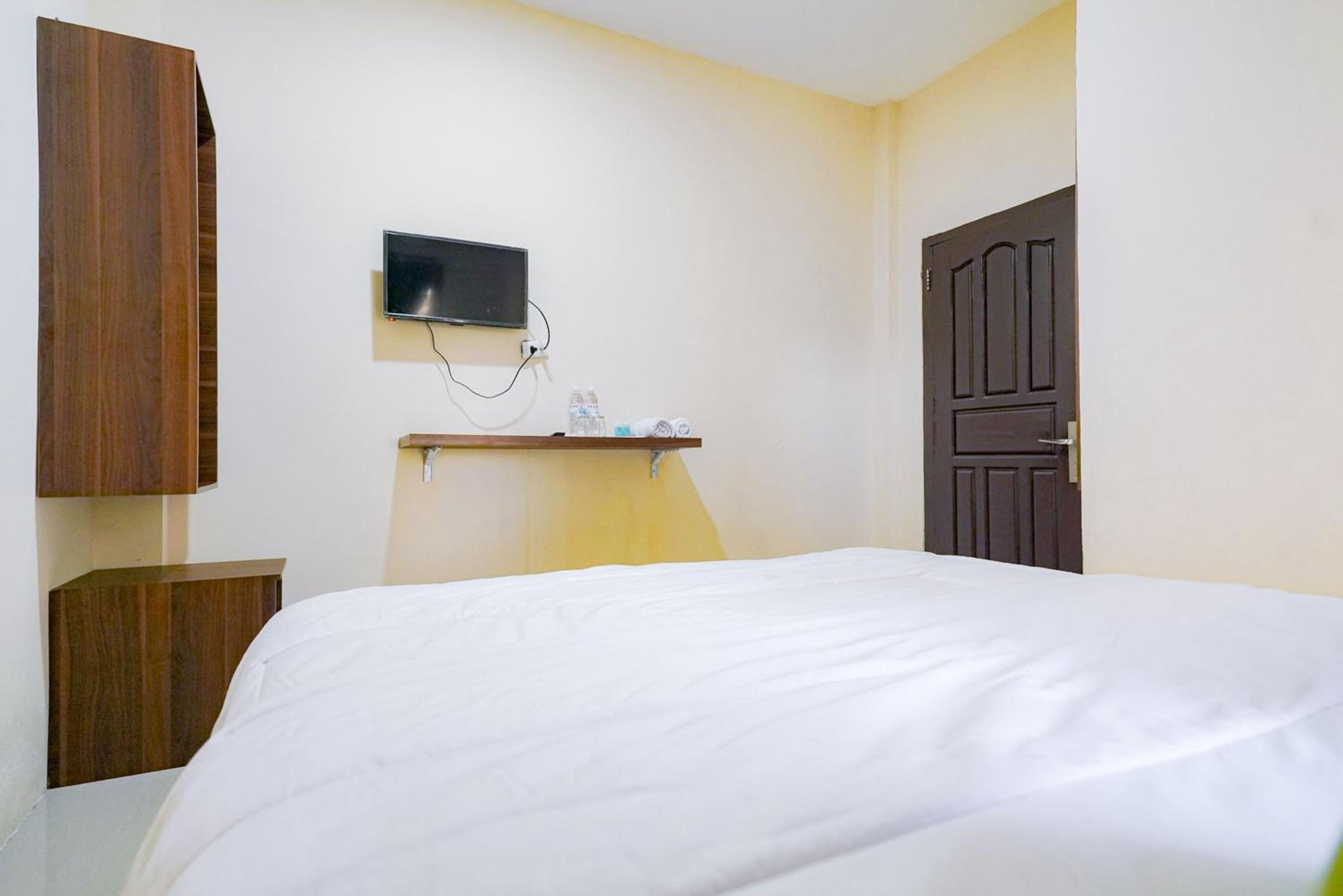 Standard Double Room - Photo 3