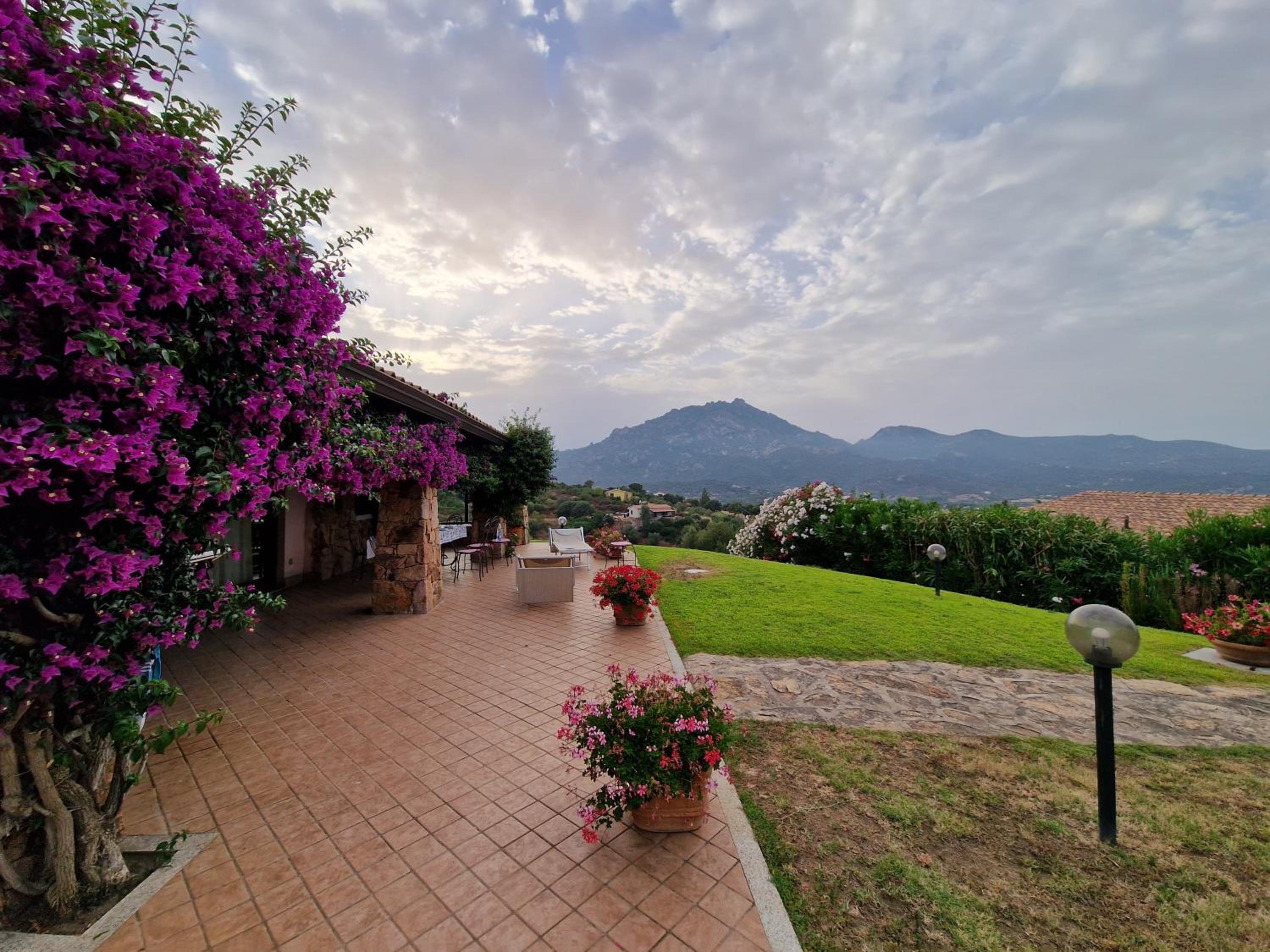 Three-Bedroom Villa photo 2