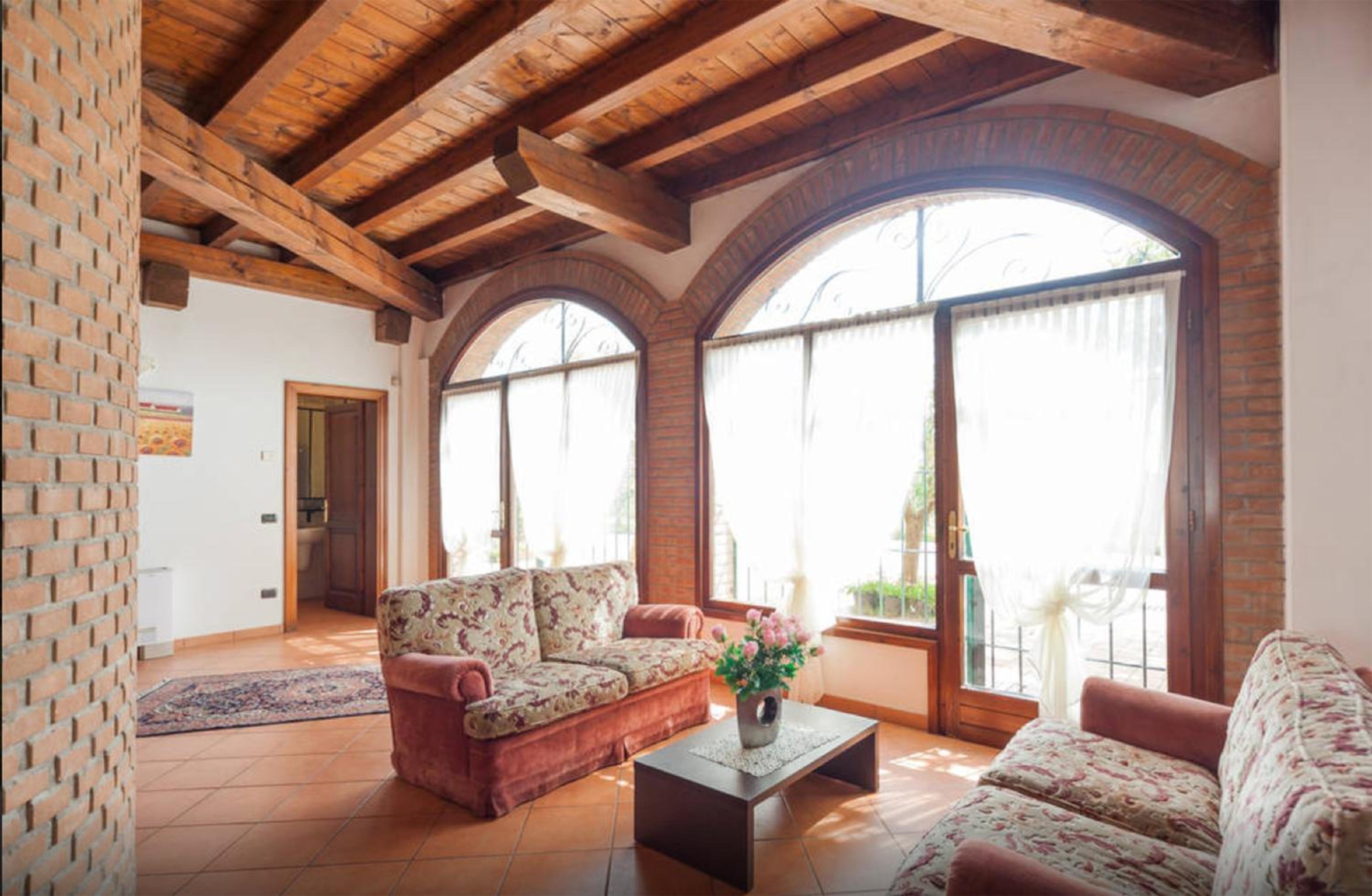 Villa photo 1