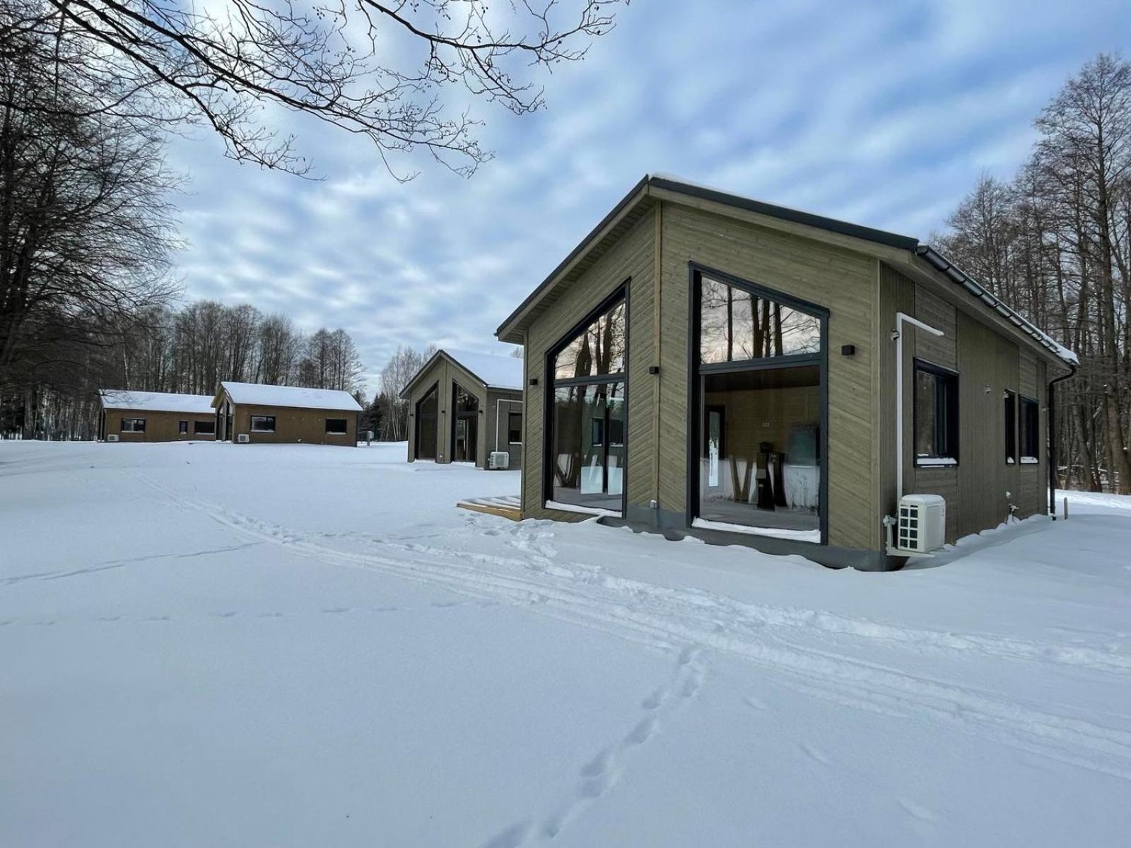 Four-Bedroom House - Photo 4