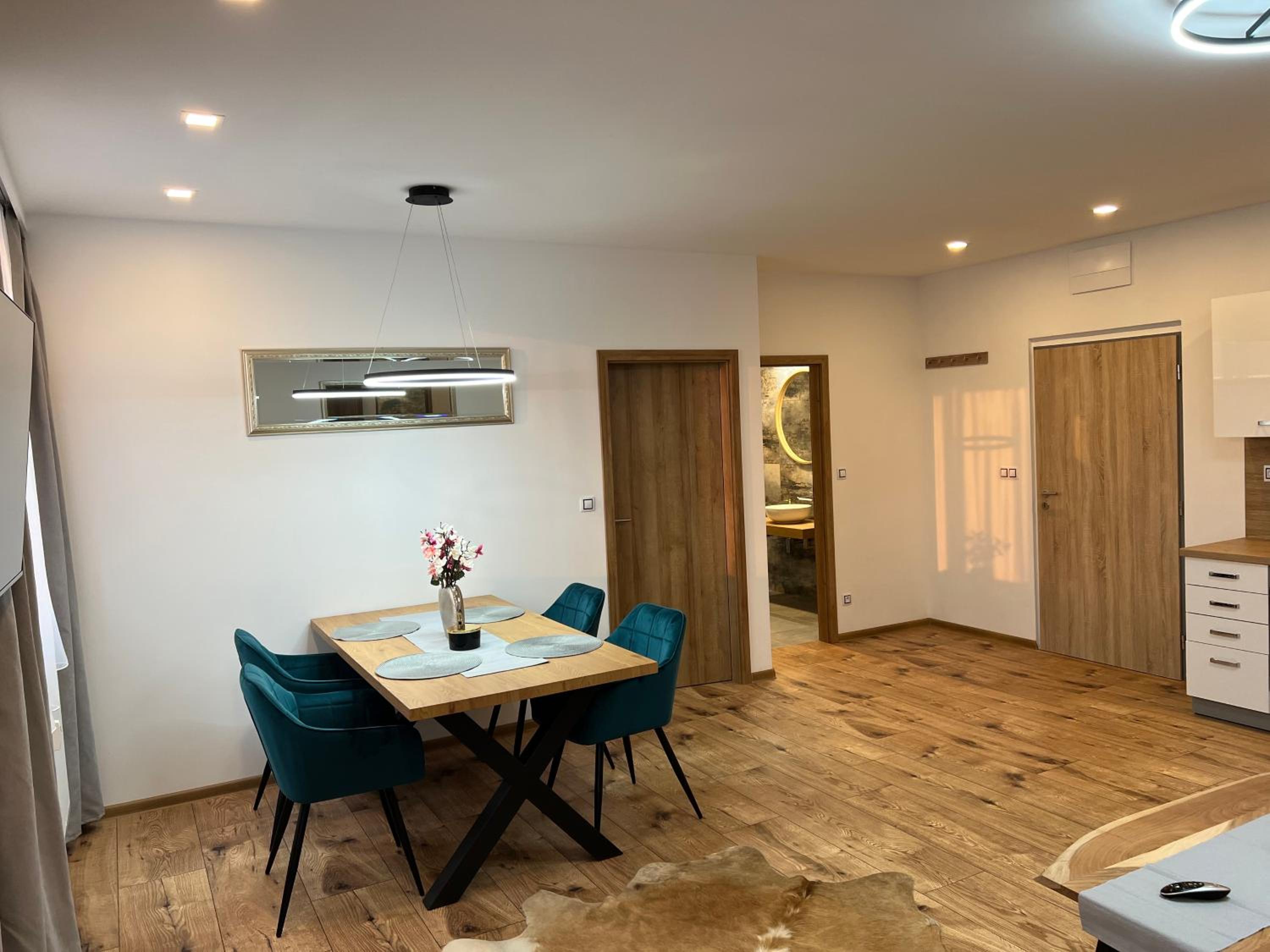 Two-Bedroom Apartment - Photo 8