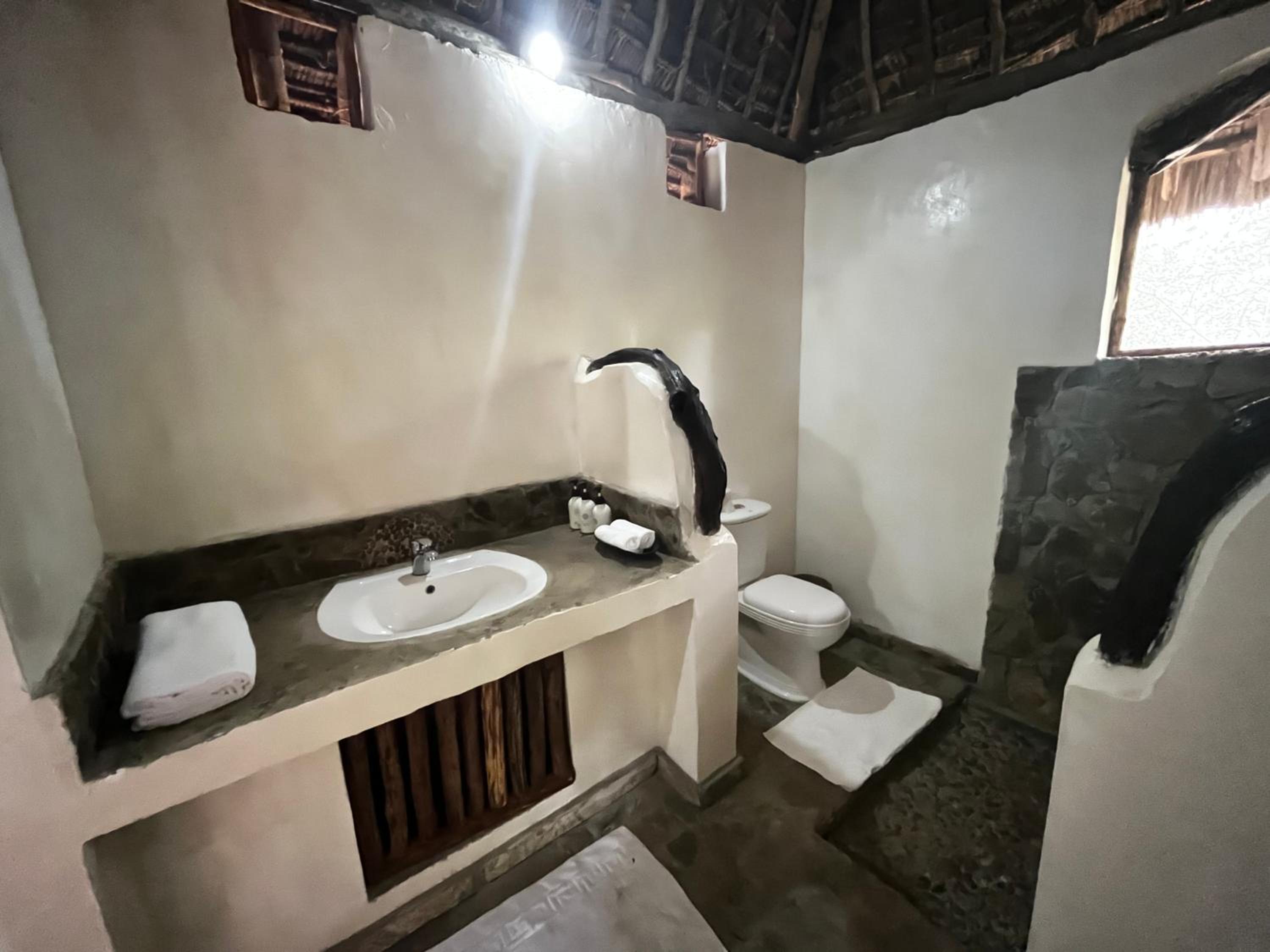 Double Room with Mountain View - Photo 11