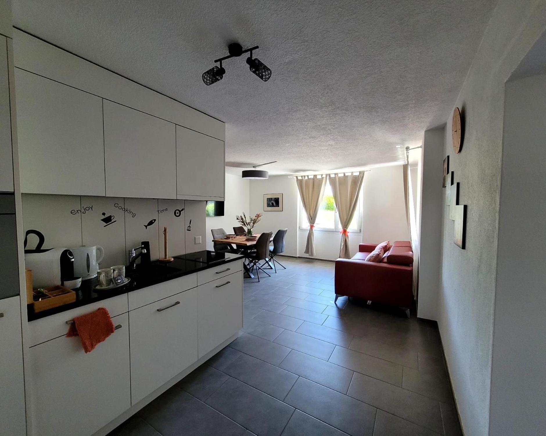 Deluxe Apartment photo 2