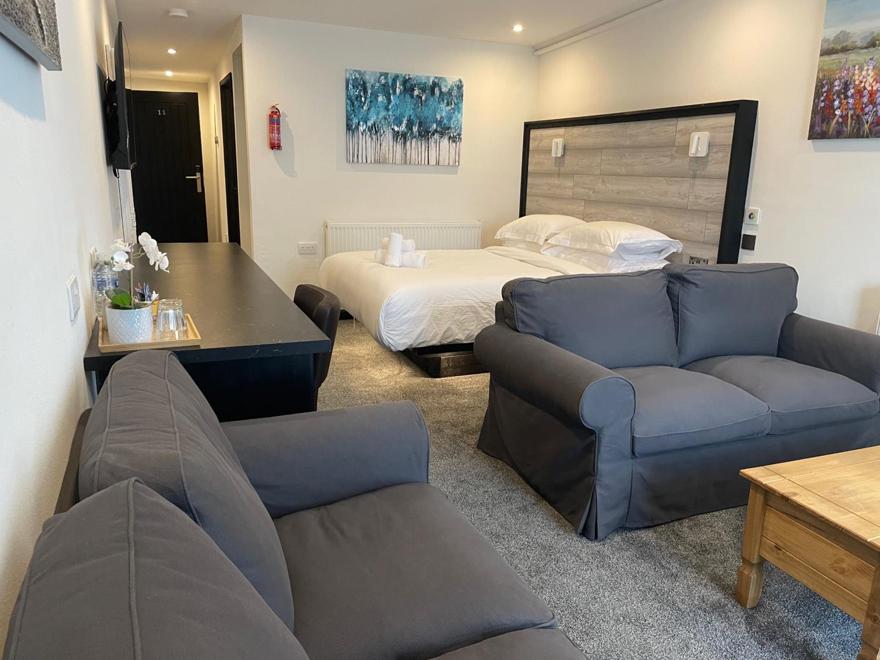 Suite with Hot Tub