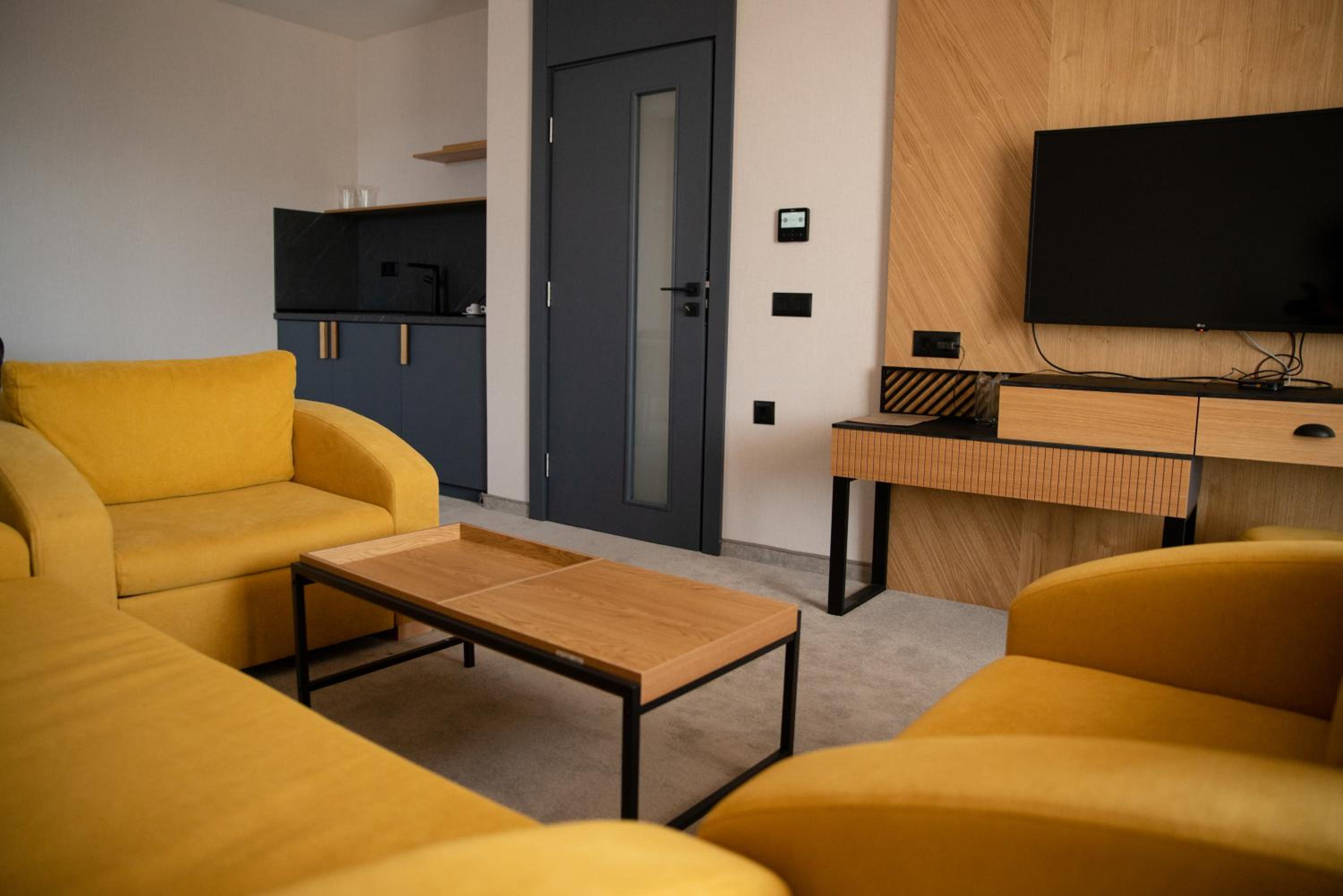 Suite with Balcony - Main Building photo 1