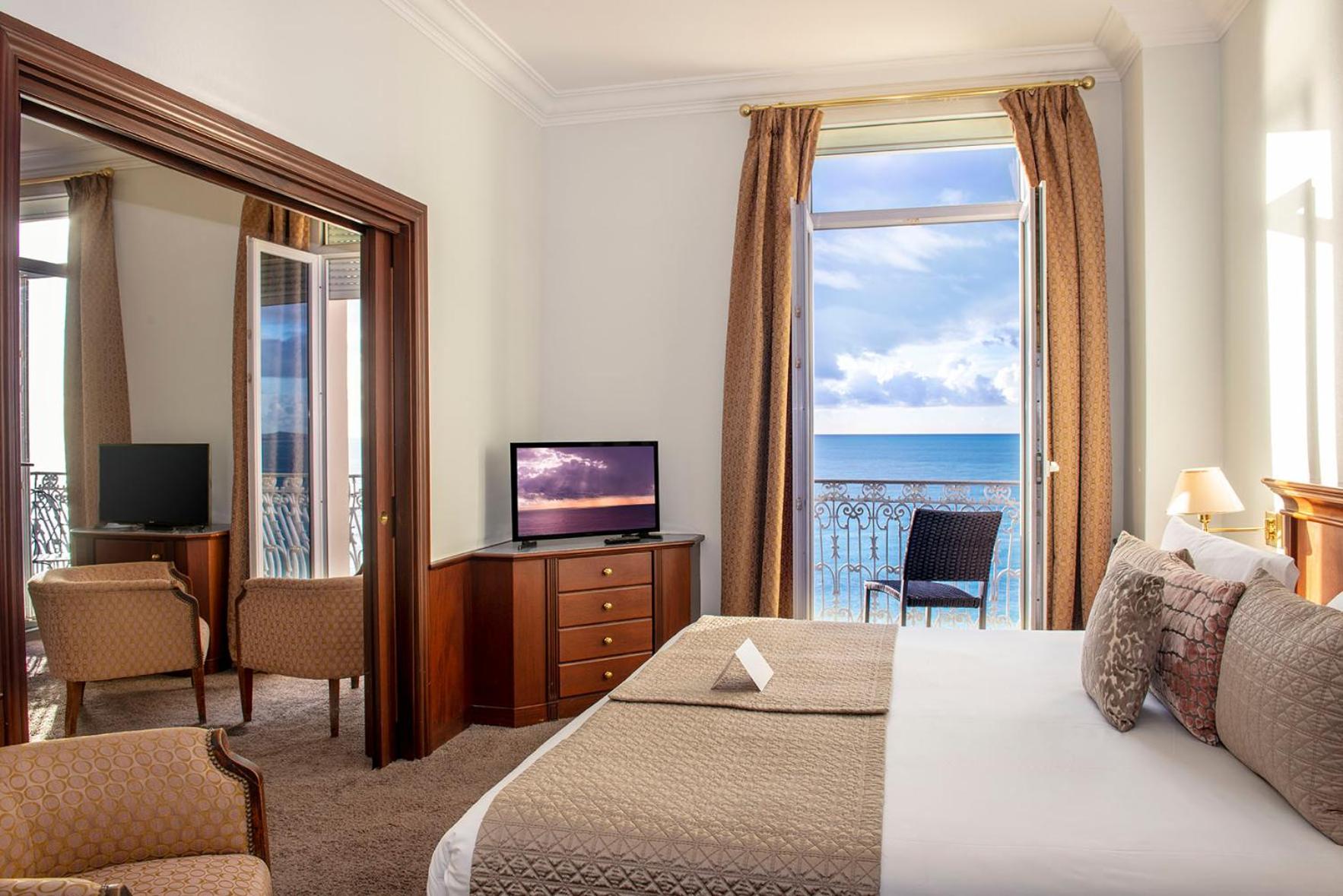 Triple Room with Sea View - Photo 6